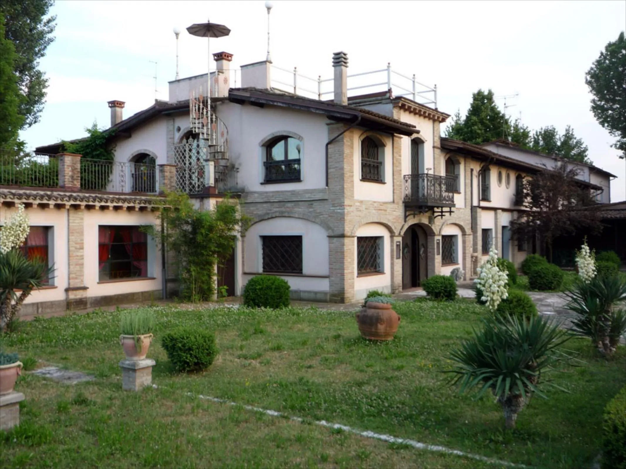 Facade/entrance in Hotel Villino Della Flanella