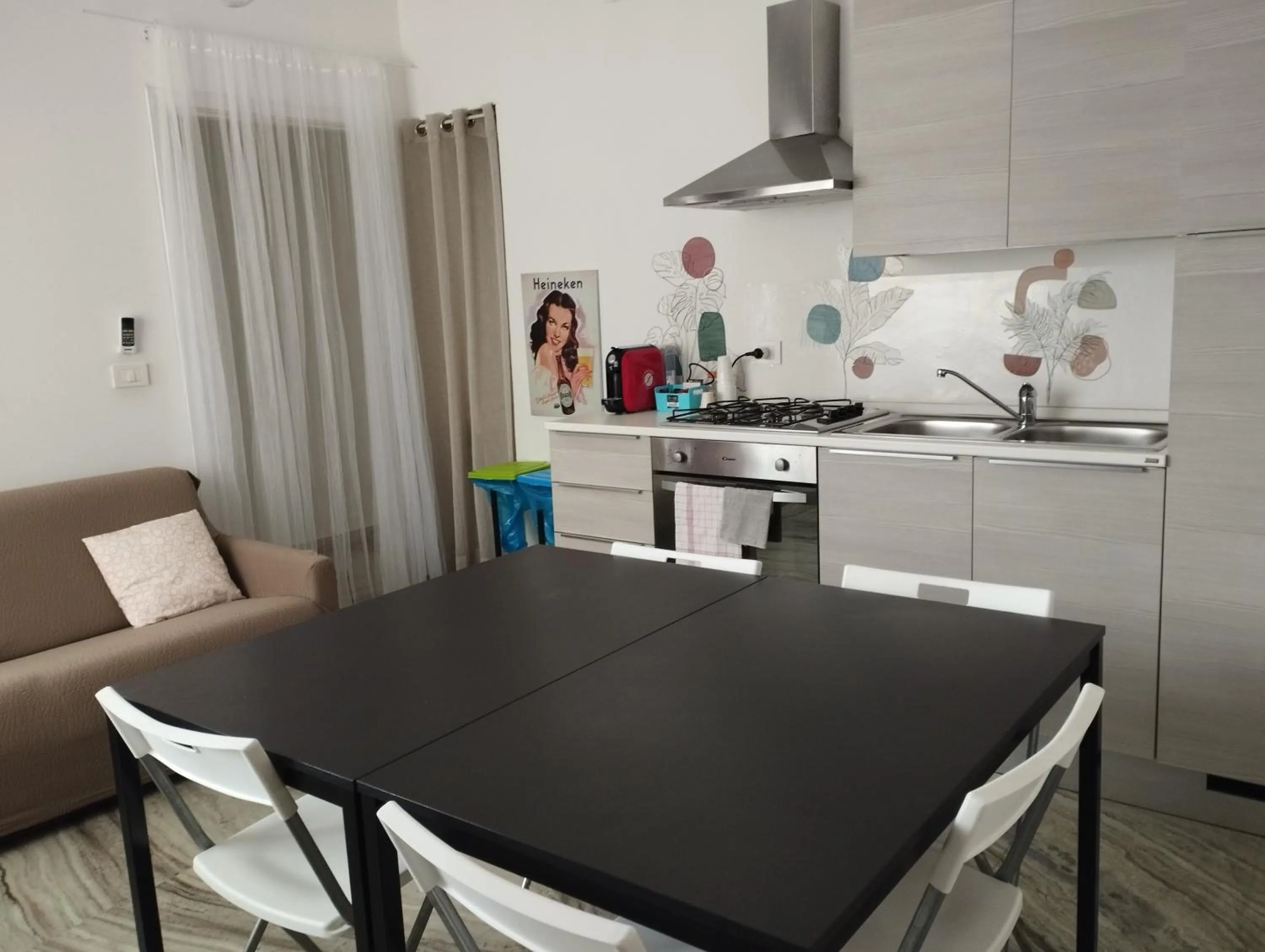 Coffee/tea facilities in Thomas'home