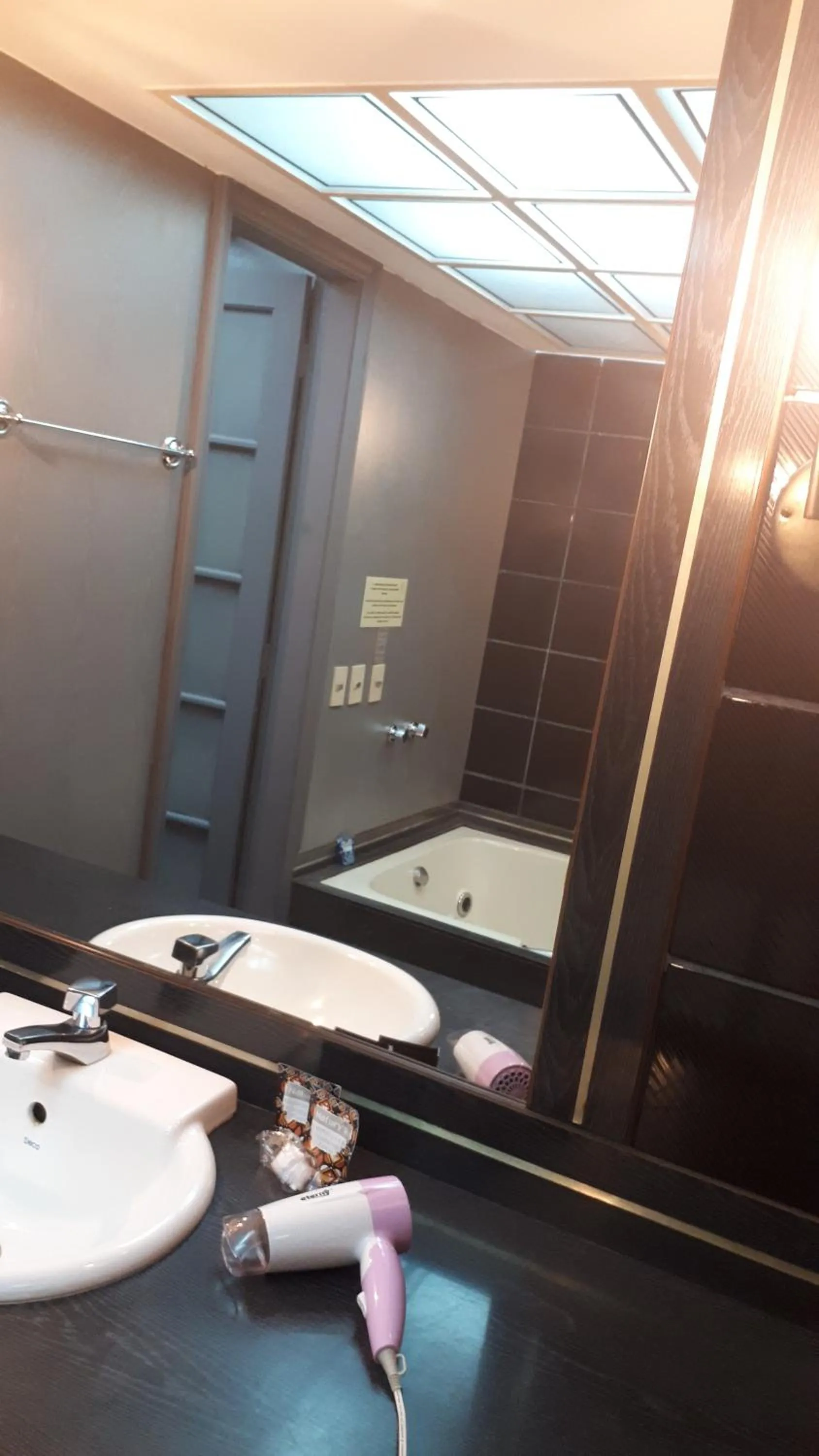 Bathroom in Hotel Fênix (Adult Only)