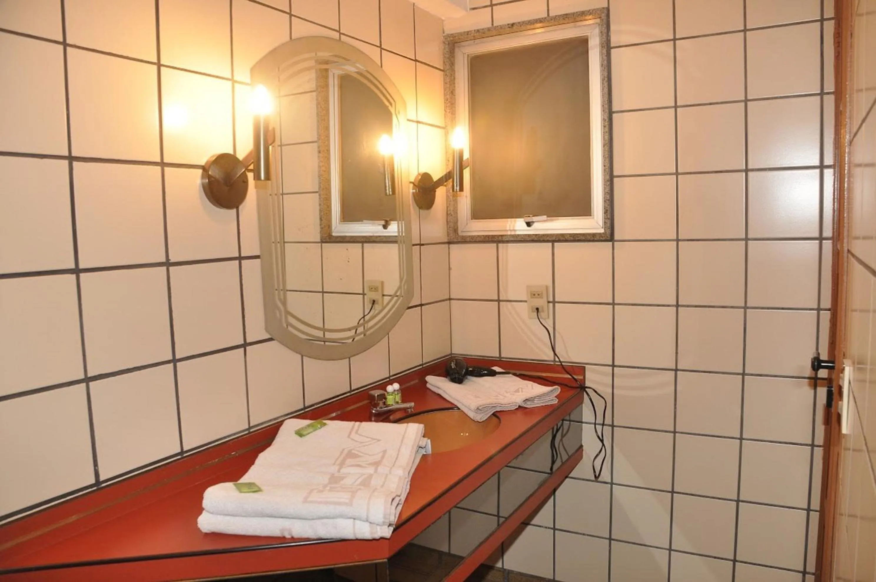 Bathroom in Hotel Fênix (Adult Only)