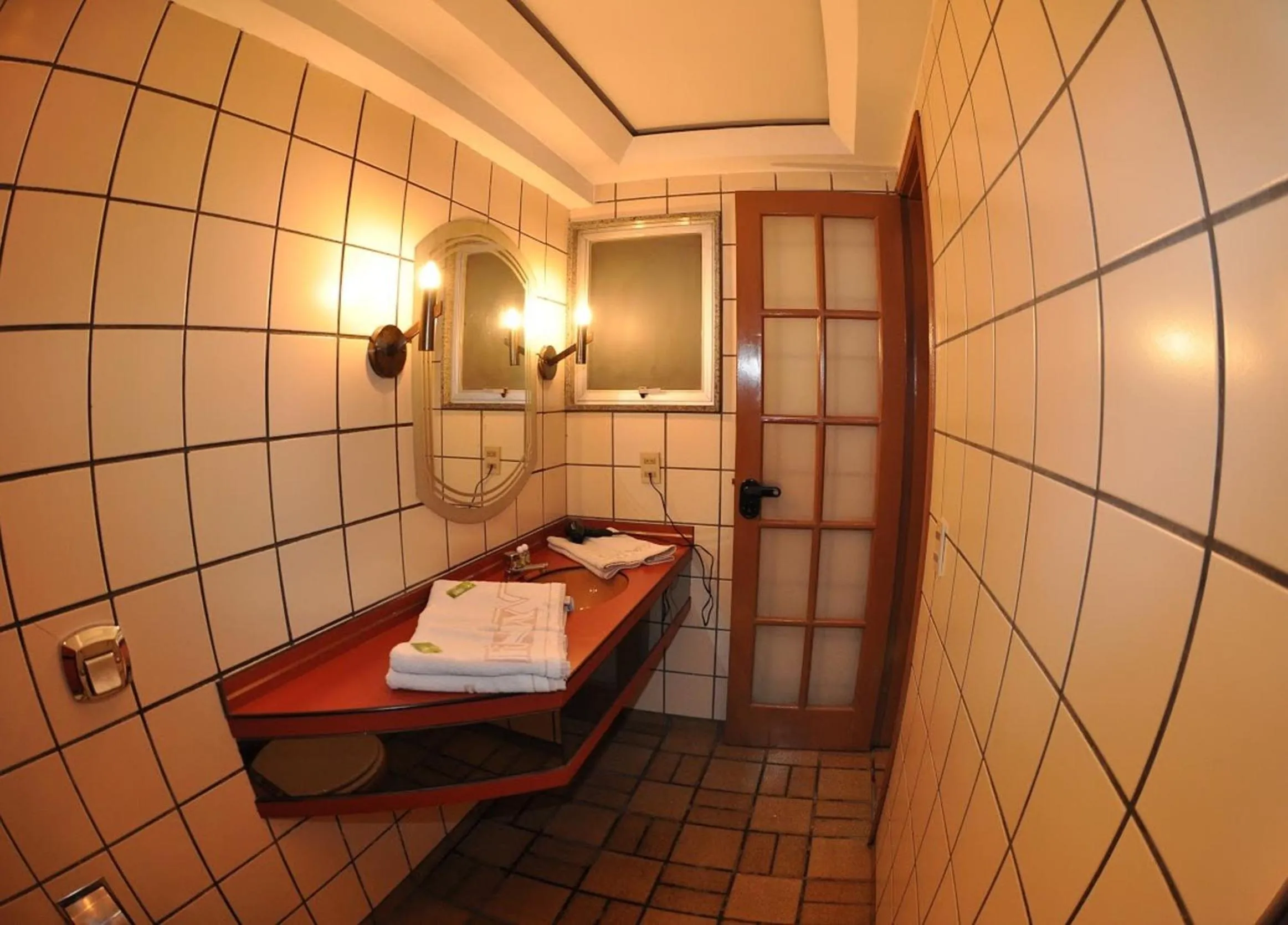 Bathroom in Hotel Fênix (Adult Only)