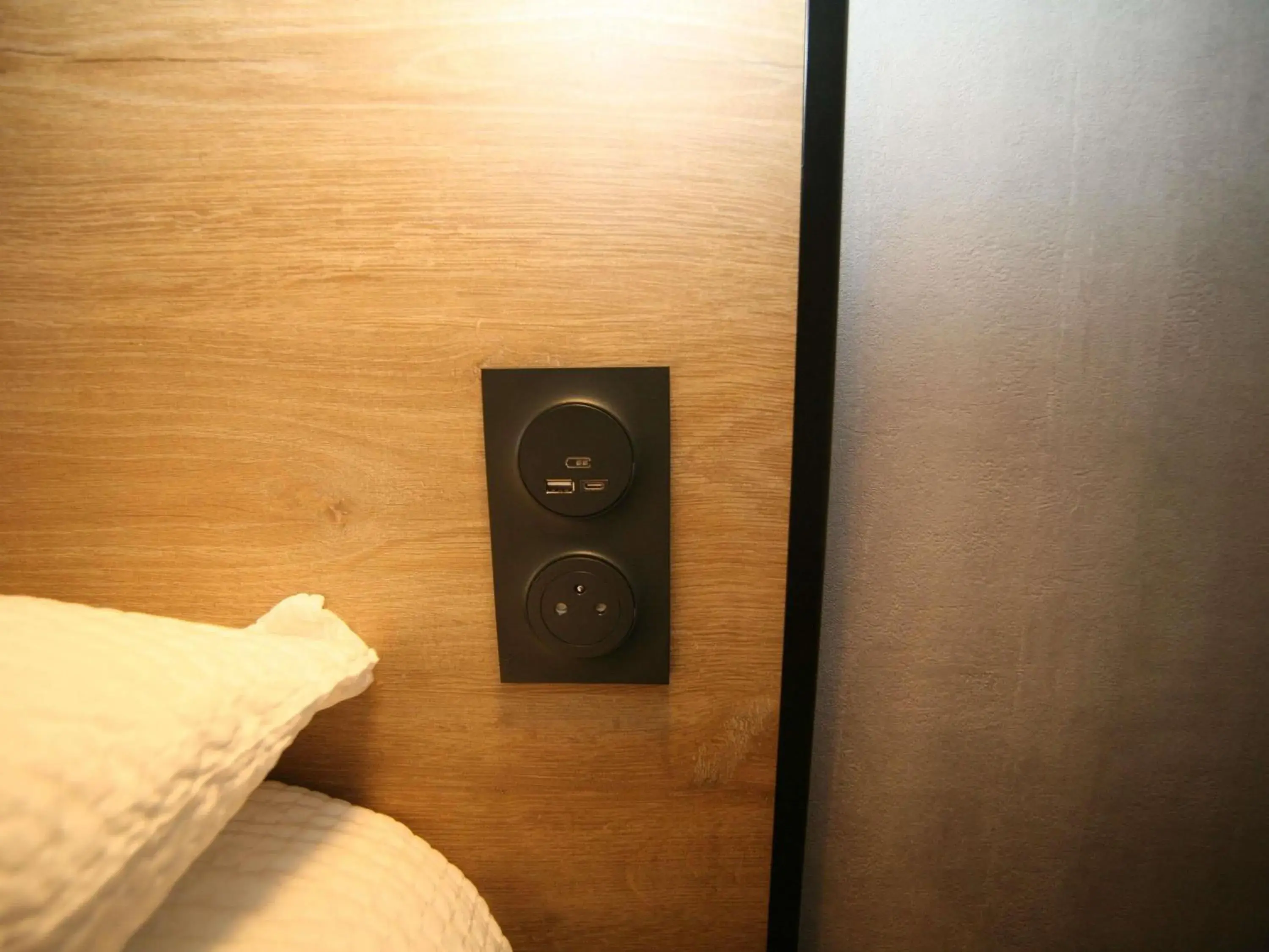 Bedroom, Bed in ibis Saint-Lô Bedroom, Bed in ibis Saint-Lô