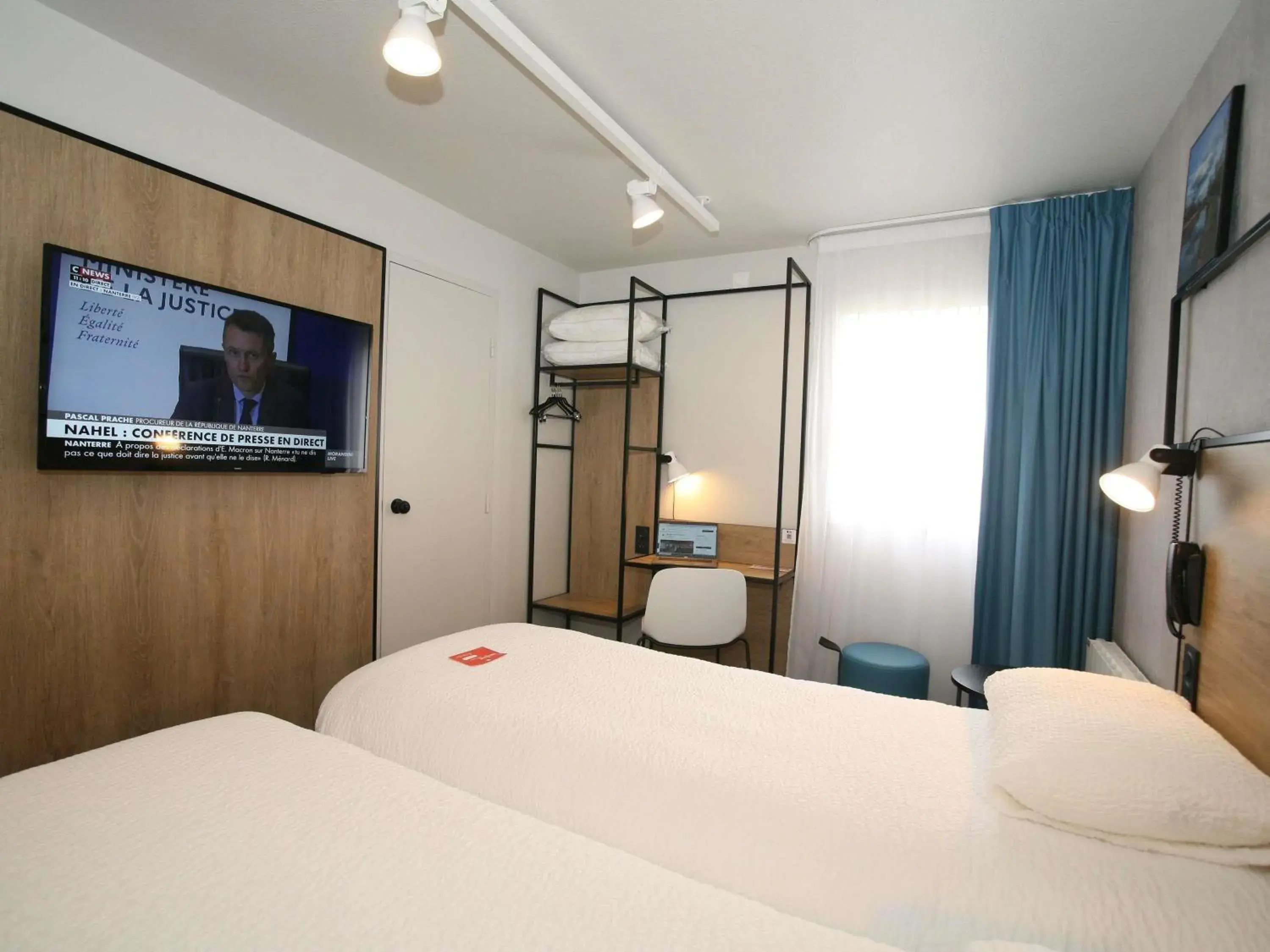 Bedroom, Bed in ibis Saint-Lô Bedroom, Bed in ibis Saint-Lô