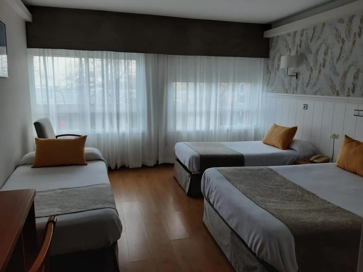 Photo of the whole room, Bed in Hotel Almirante