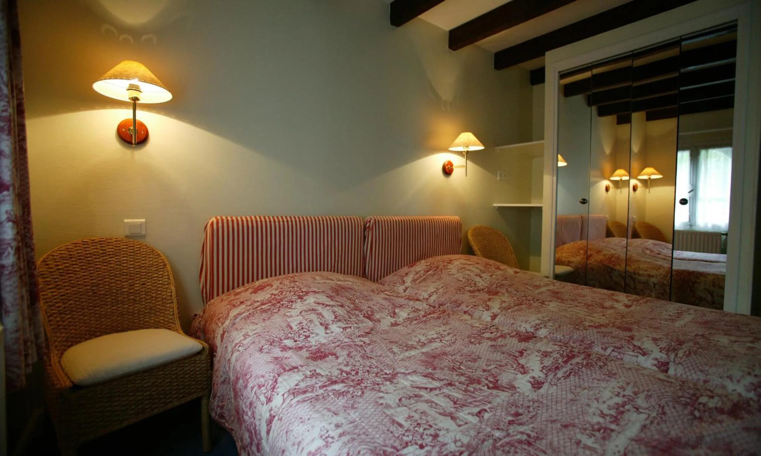 Bedroom, Bed in Le Manoir de Bellerive