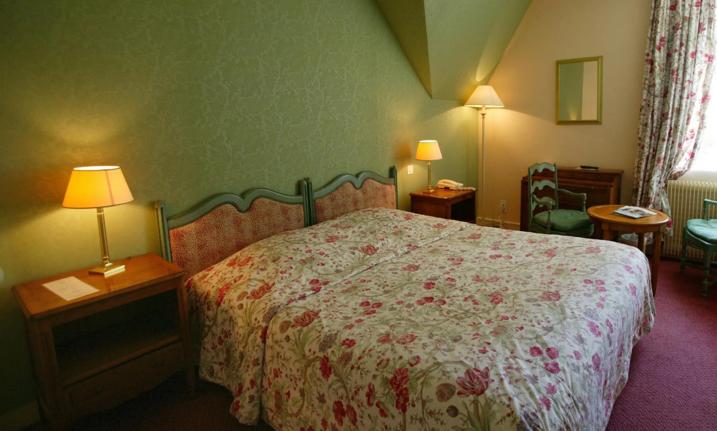 Bedroom, Bed in Le Manoir de Bellerive