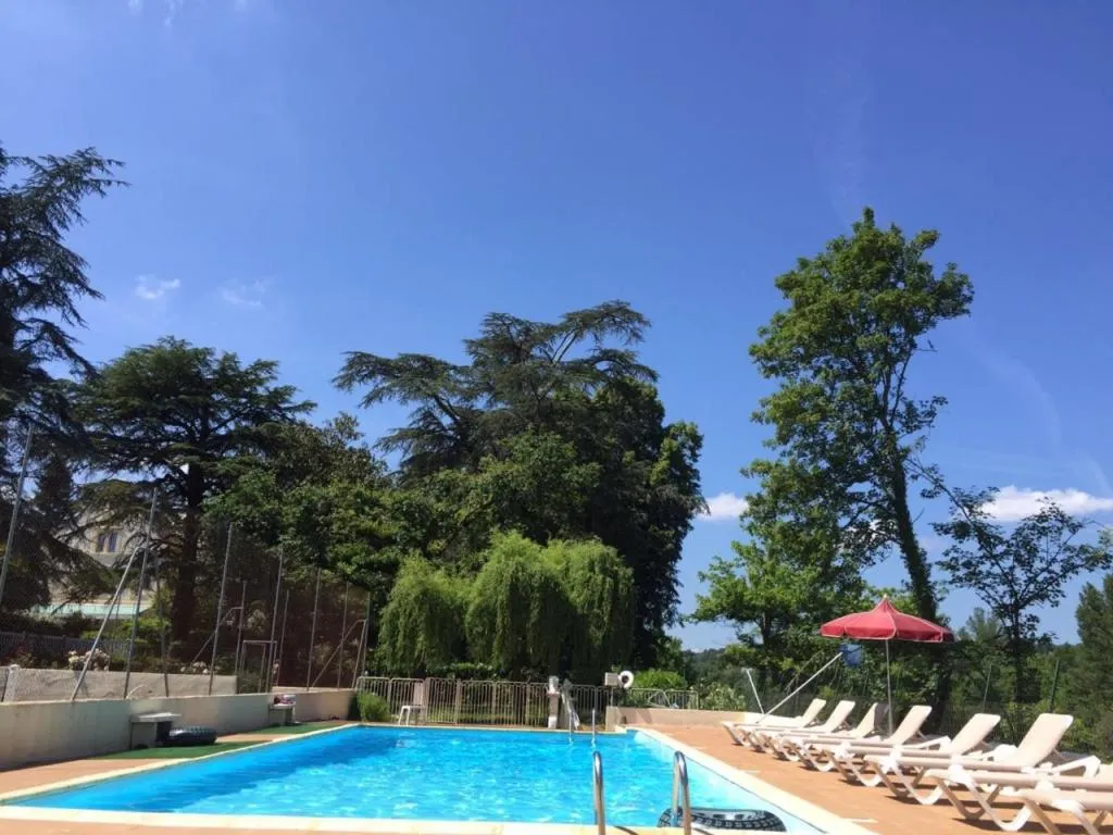 Swimming pool in Le Manoir de Bellerive