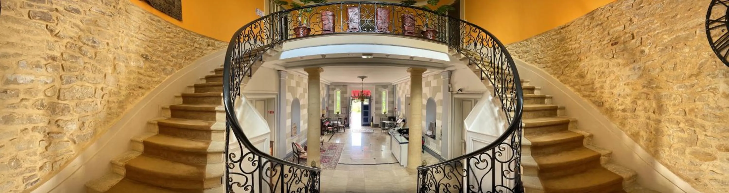 Property building in Le Manoir de Bellerive