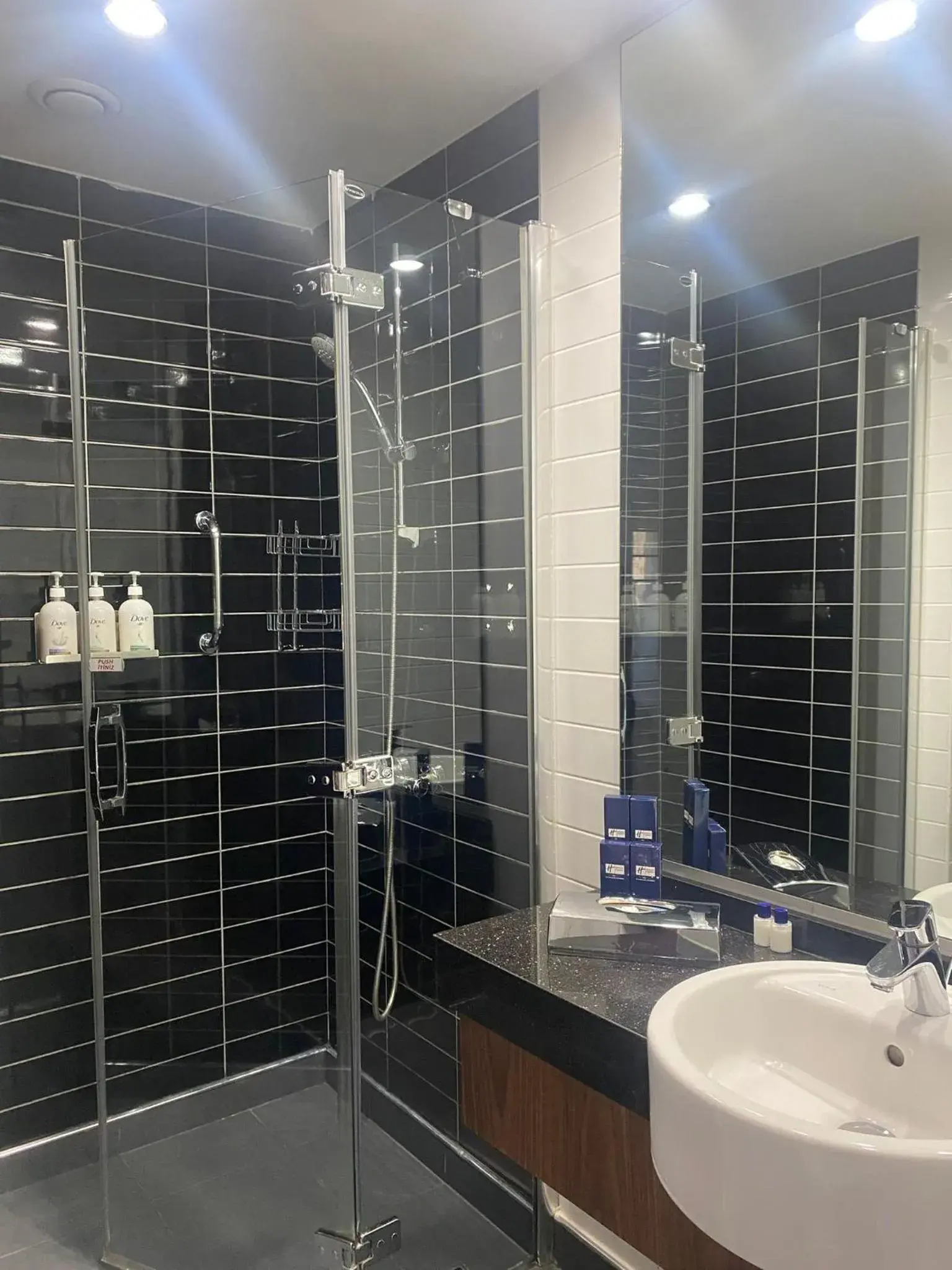 Standard Double Room with Sofa Bed in Holiday Inn Express Istanbul-Altunizade by IHG Standard Double Room with Sofa Bed in Holiday Inn Express Istanbul-Altunizade by IHG