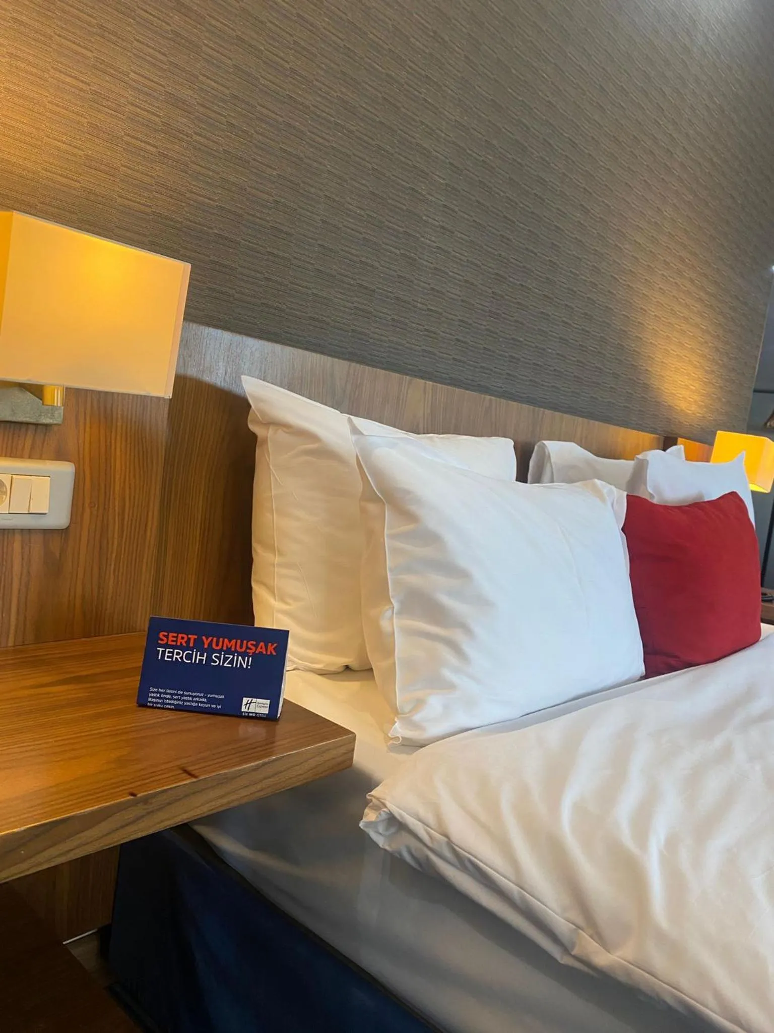 Bed in Holiday Inn Express Istanbul-Altunizade by IHG