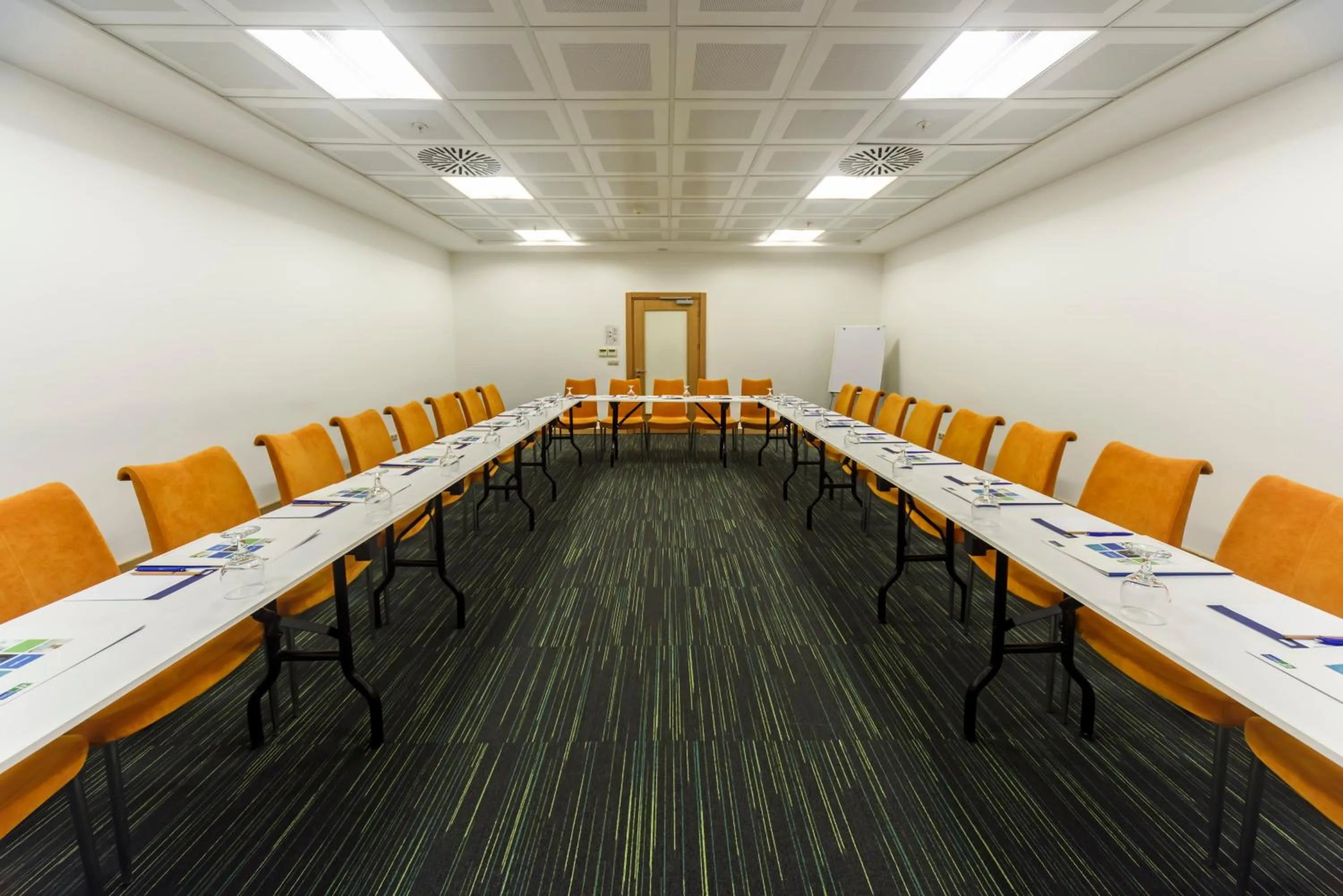 Meeting/conference room in Holiday Inn Express Istanbul-Altunizade by IHG