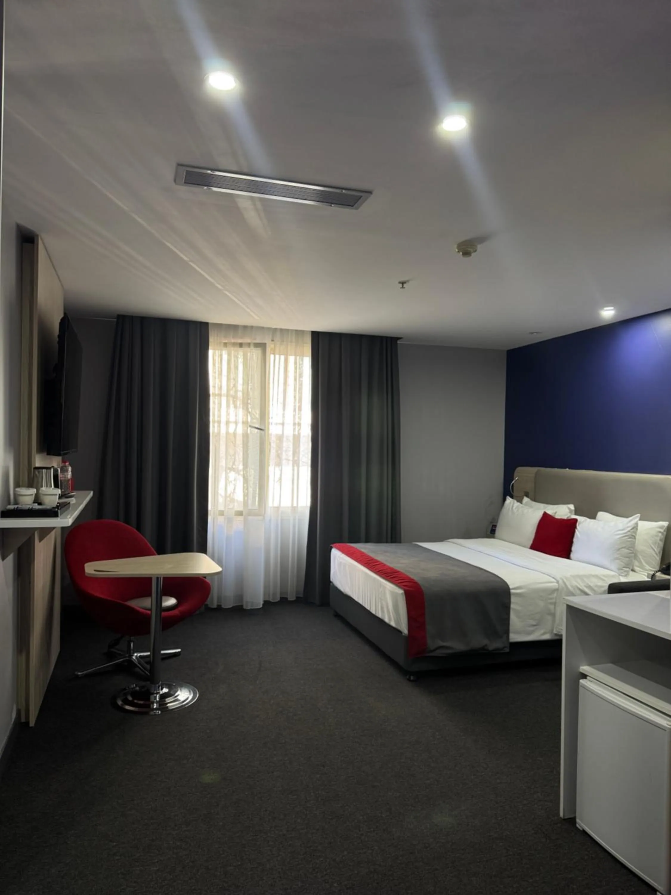 Bed in Holiday Inn Express Istanbul-Altunizade by IHG