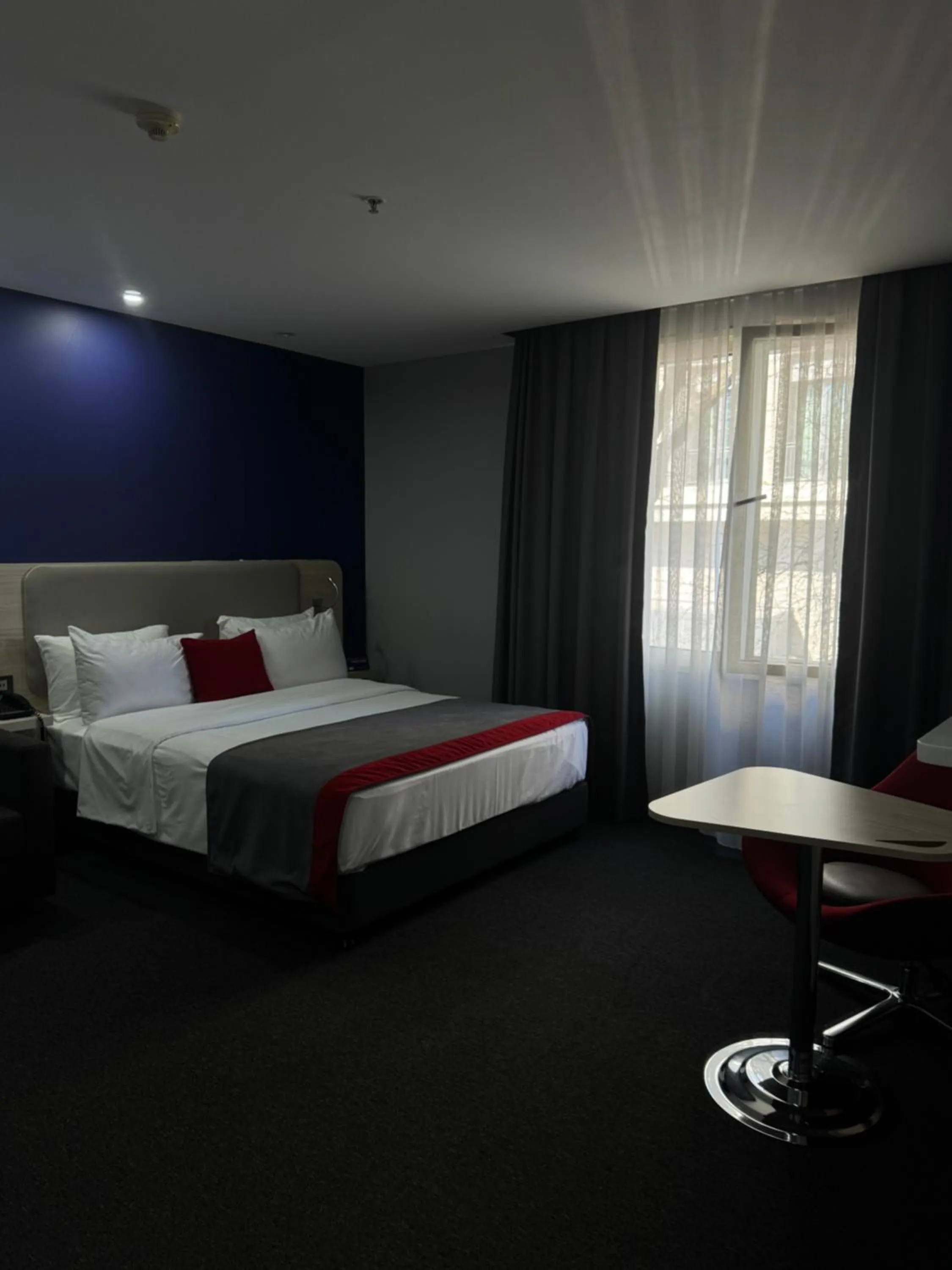 Bed in Holiday Inn Express Istanbul-Altunizade by IHG