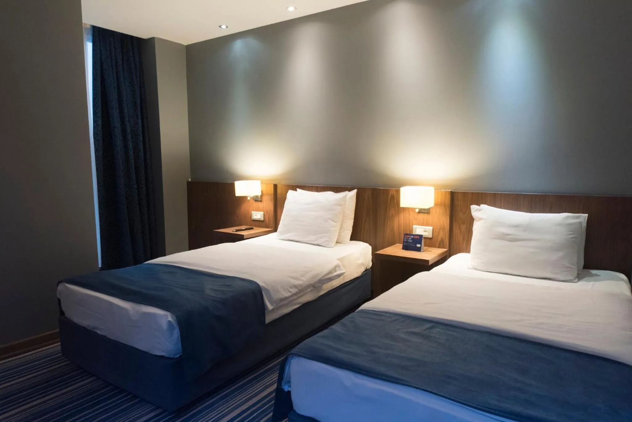 Photo of the whole room, Bed in Holiday Inn Express Istanbul-Altunizade by IHG