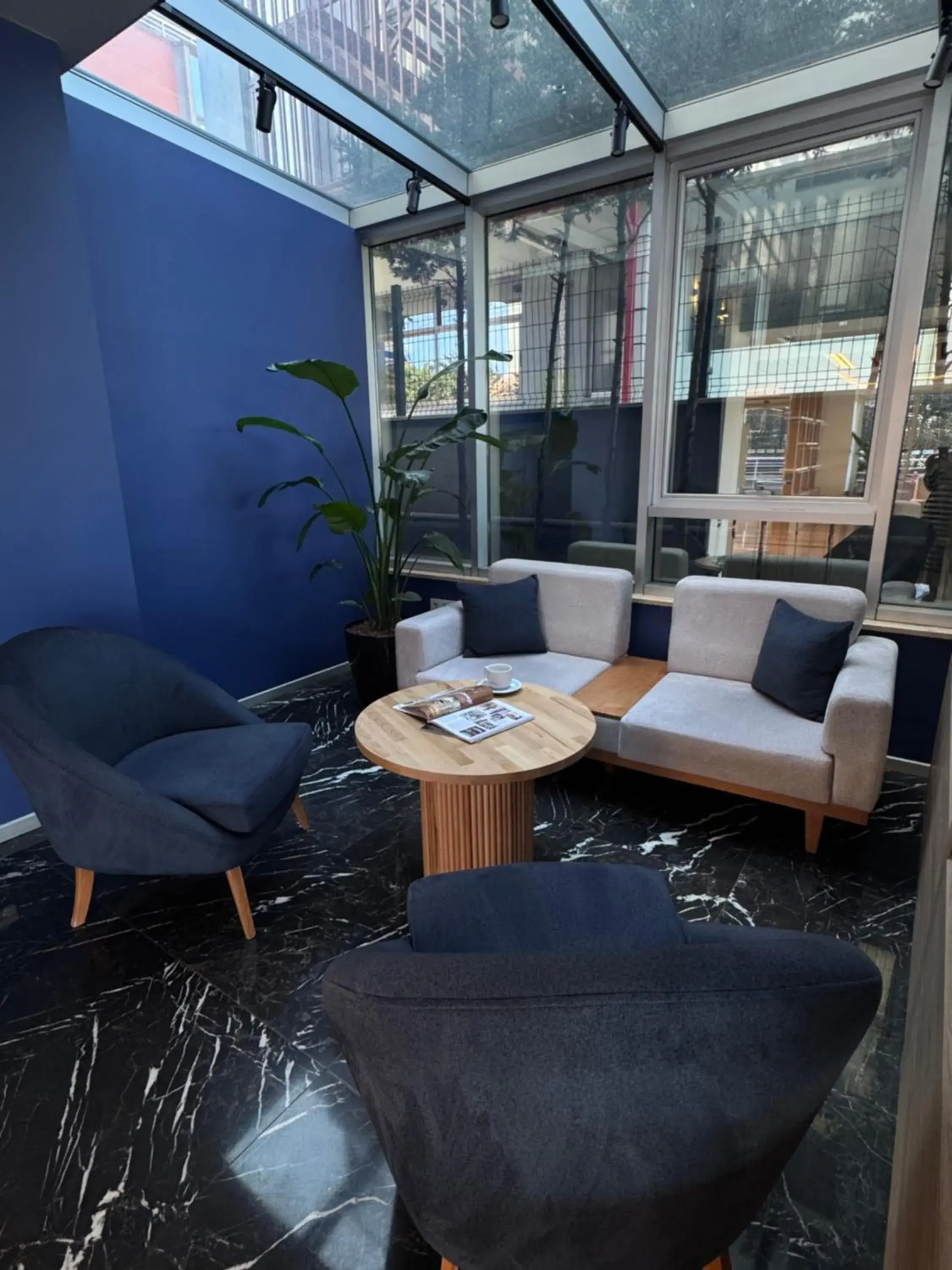 Lobby or reception in Holiday Inn Express Istanbul-Altunizade by IHG Lobby or reception in Holiday Inn Express Istanbul-Altunizade by IHG