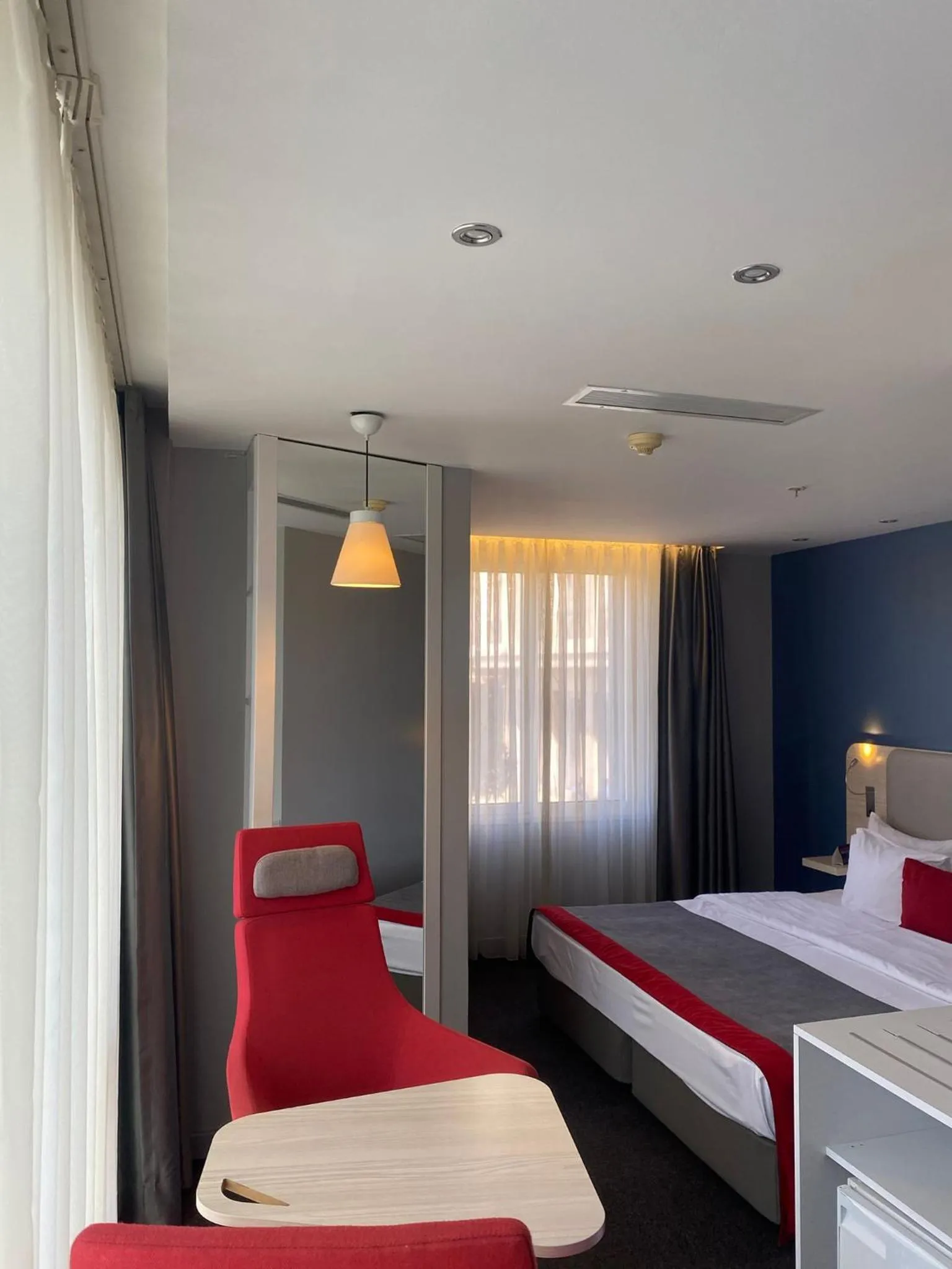 Bed in Holiday Inn Express Istanbul-Altunizade by IHG