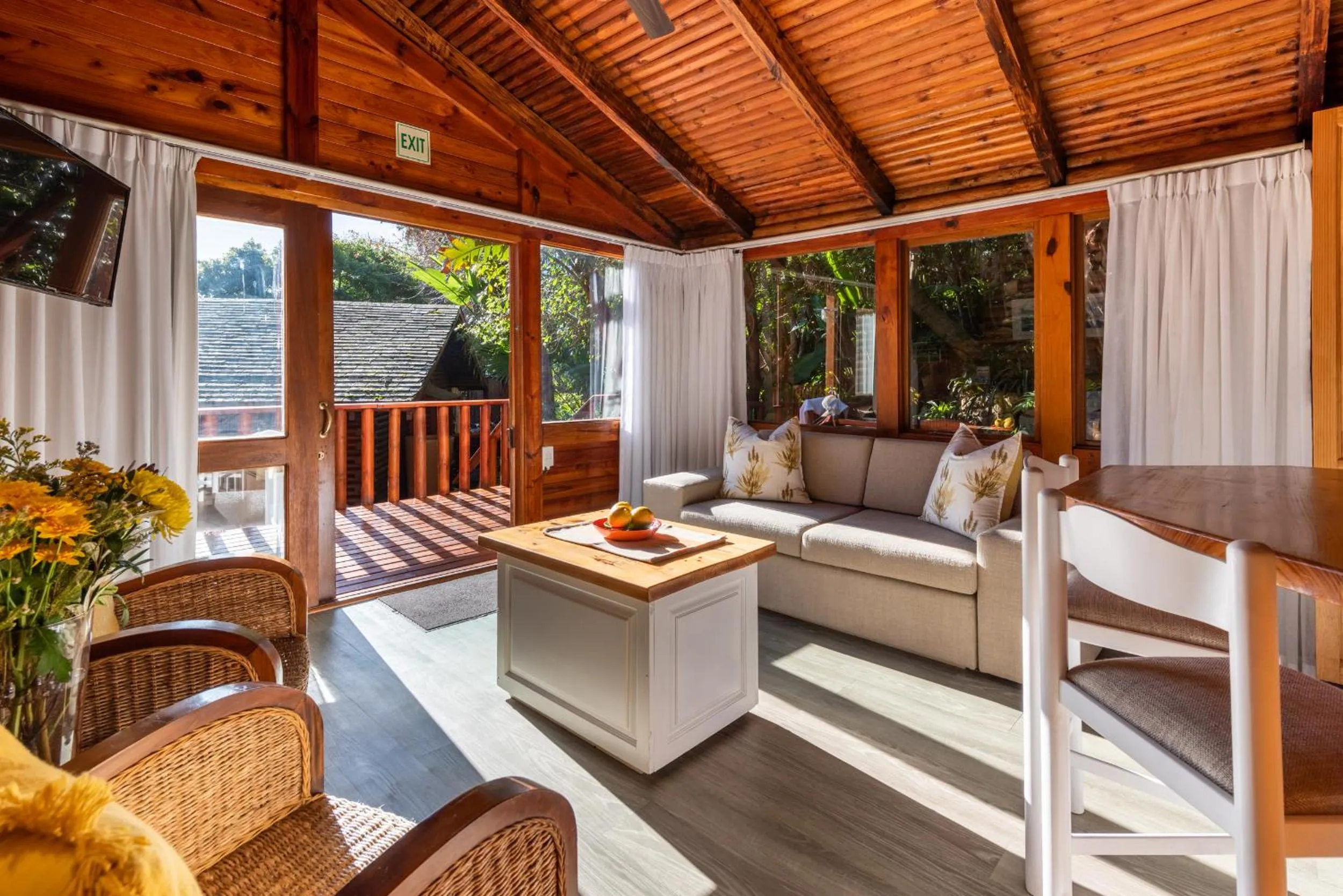 TV and multimedia in Under Milkwood Resort