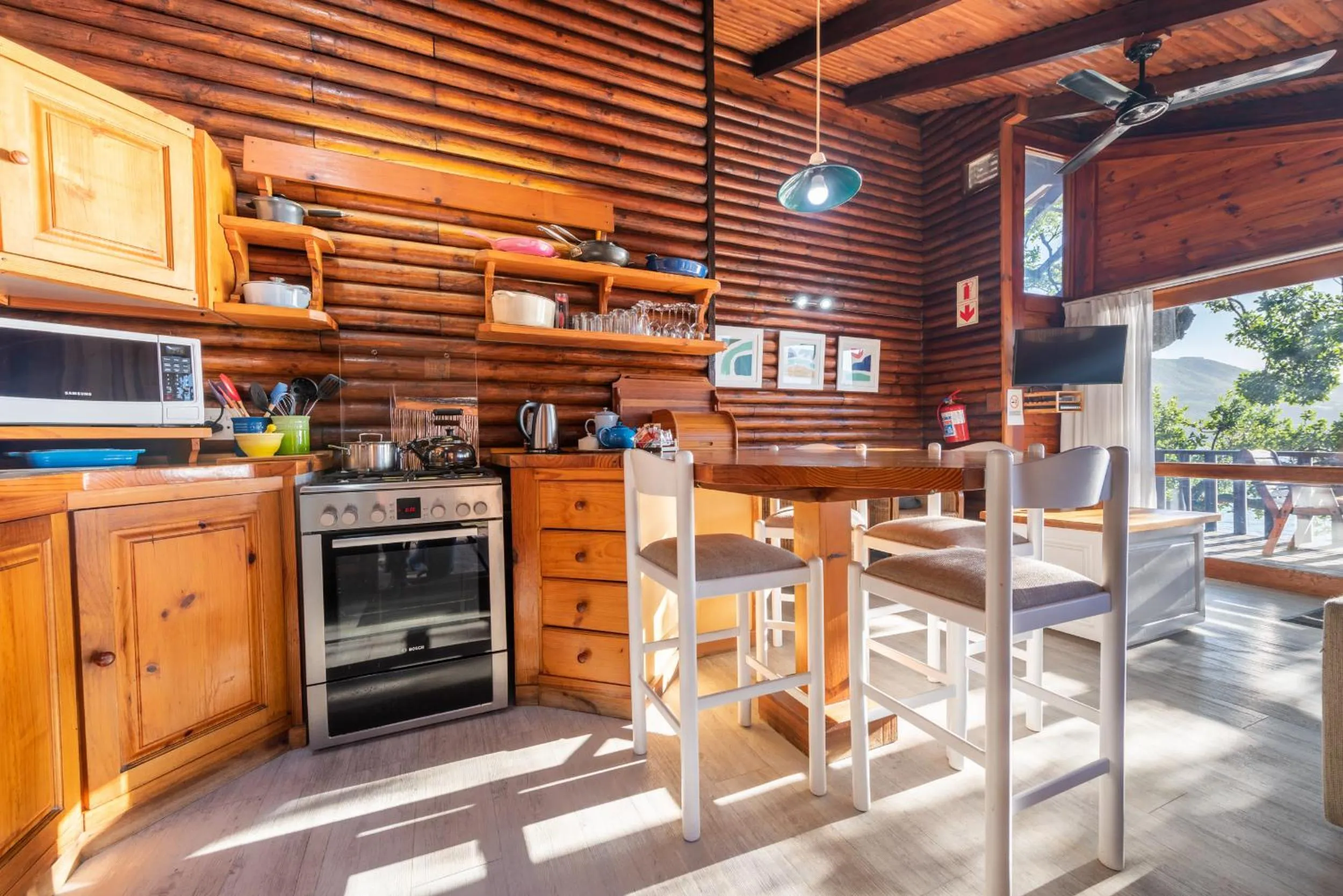 Coffee/tea facilities in Under Milkwood Resort