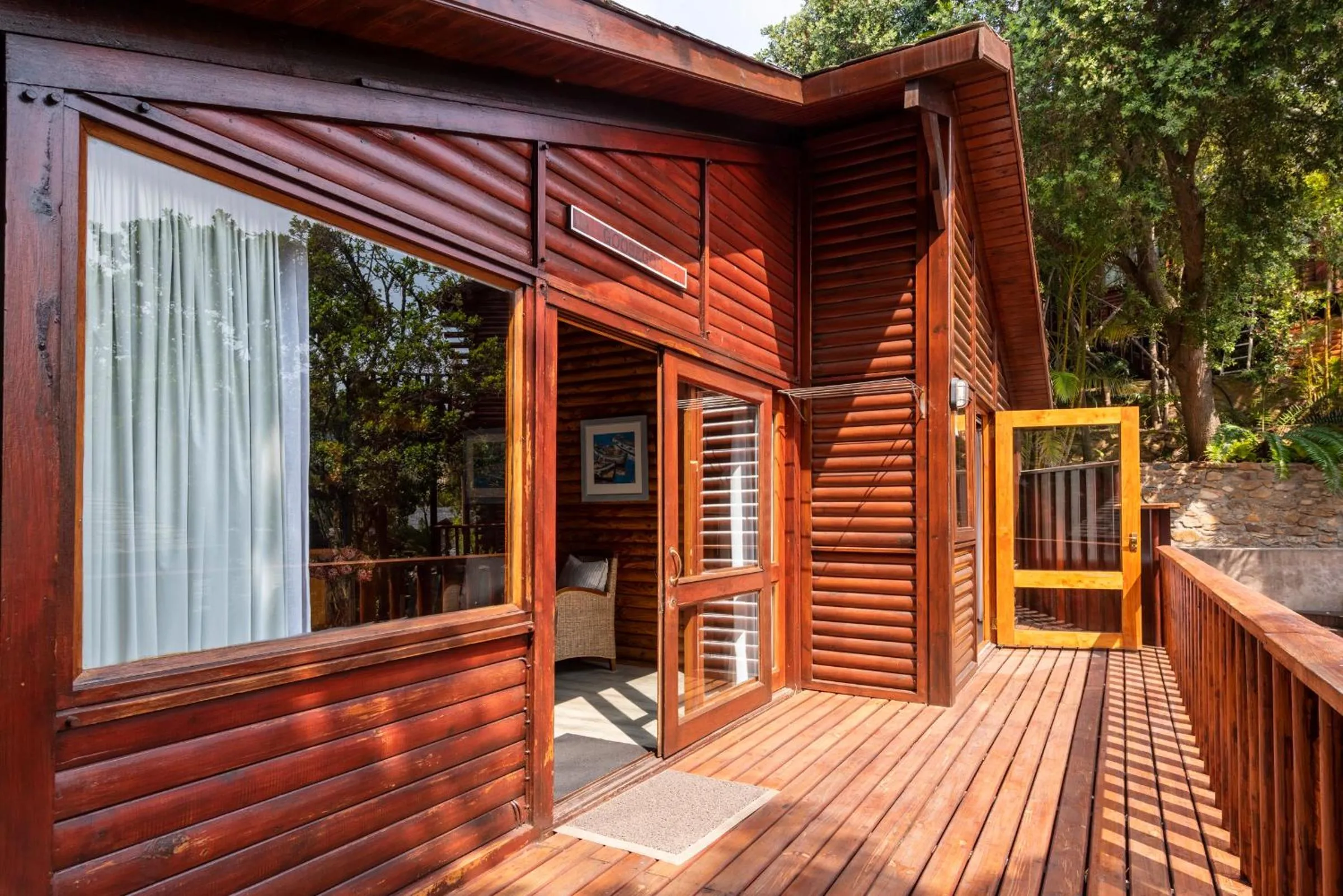 Facade/entrance in Under Milkwood Resort