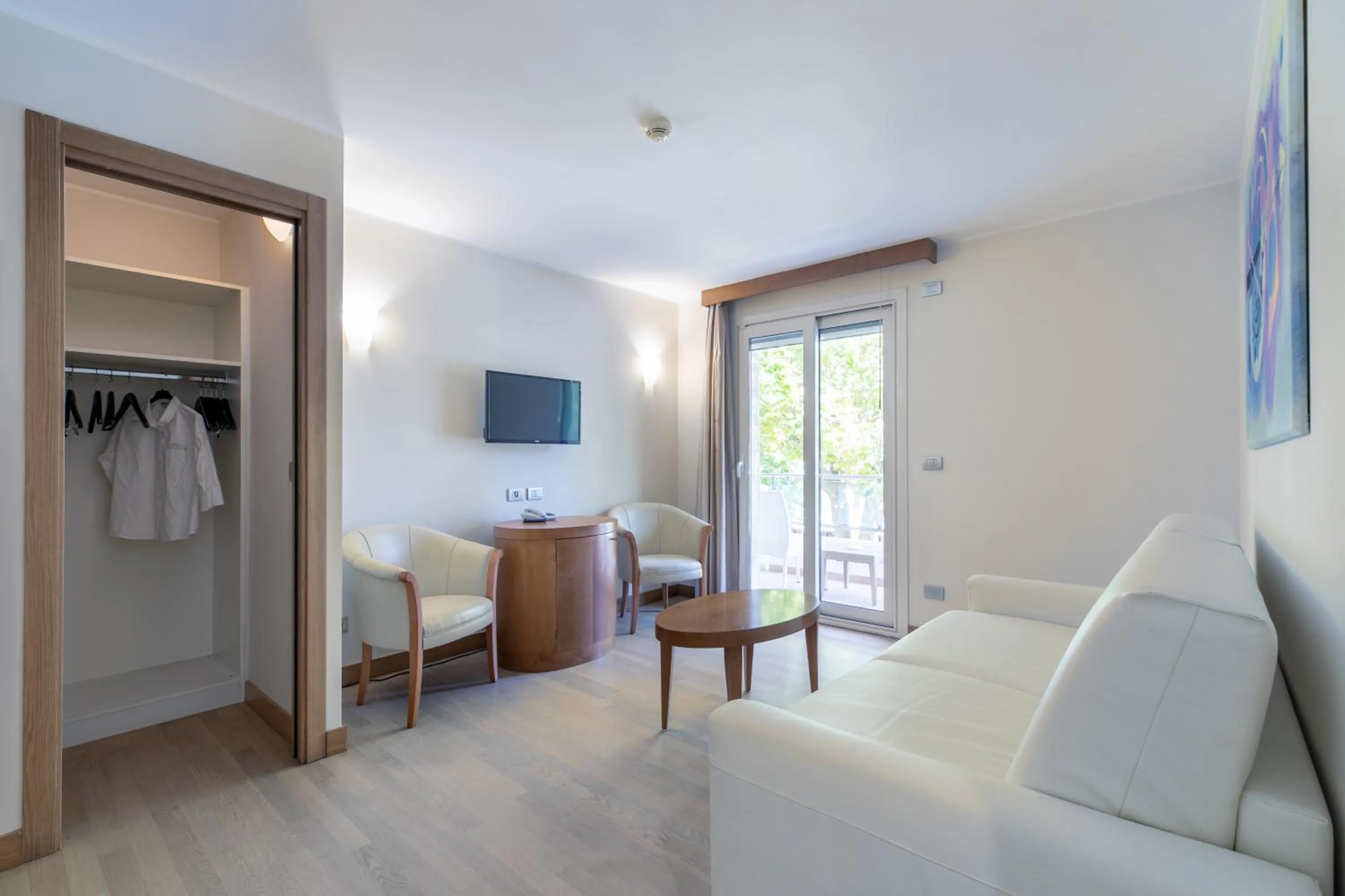 TV and multimedia in Hotel Villa Doimo