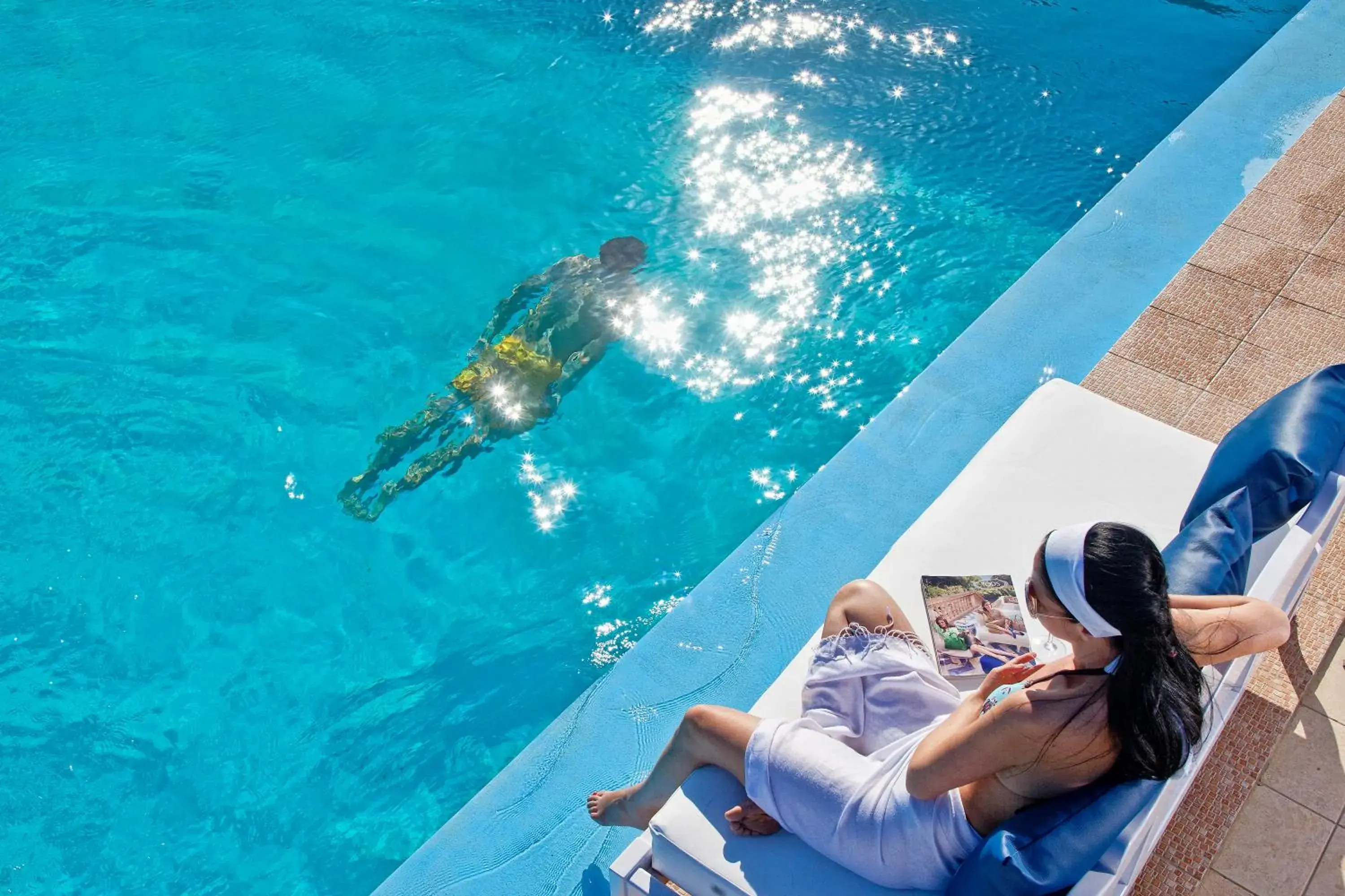 Swimming pool in Mrs Chryssana Beach Hotel Swimming pool in Mrs Chryssana Beach Hotel