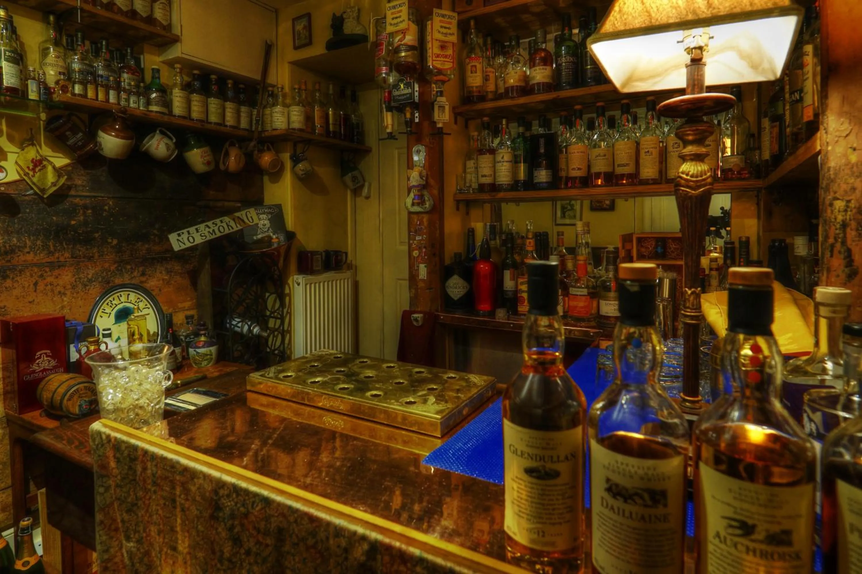 Lounge or bar in The Tannochbrae