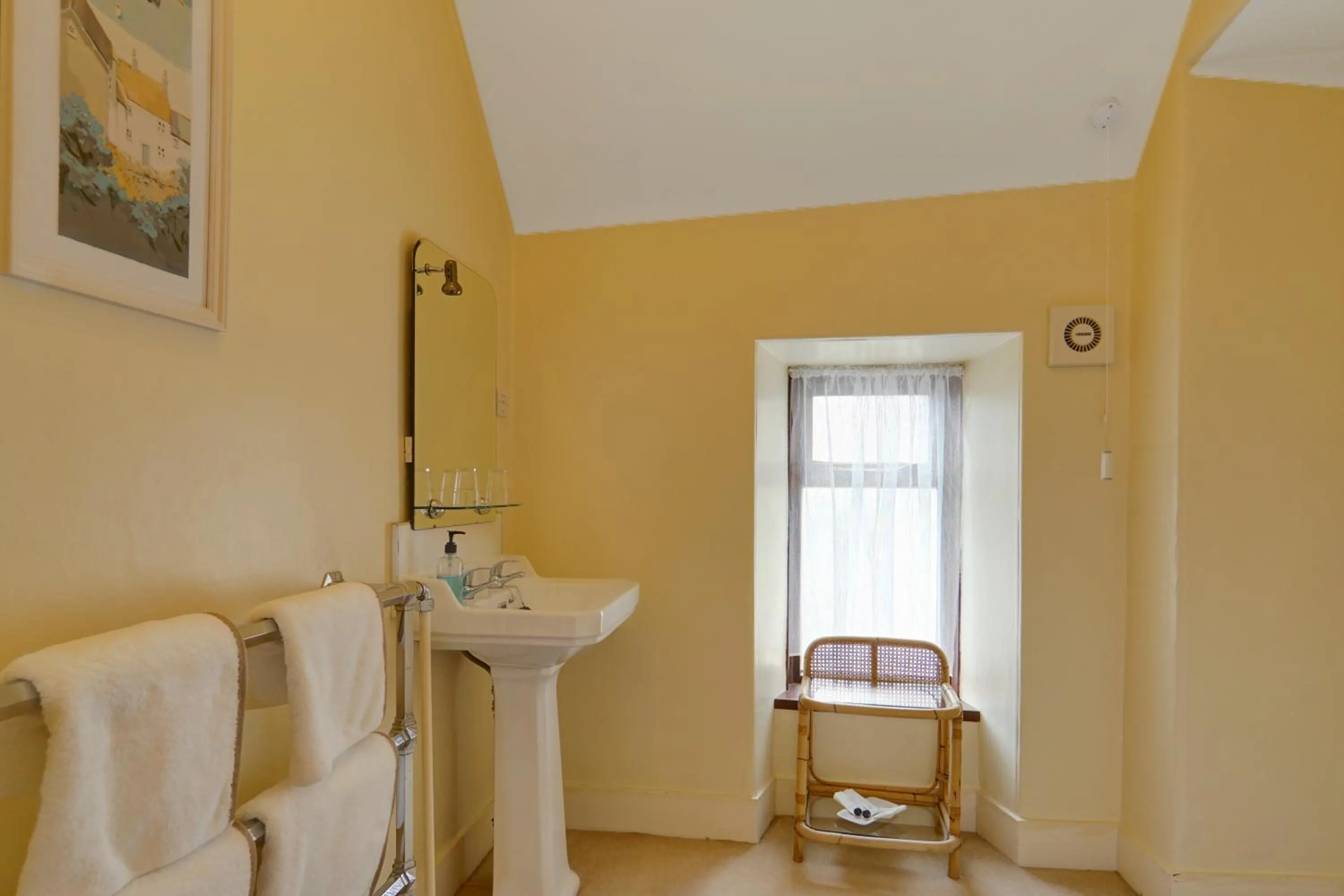 Bathroom in The Tannochbrae