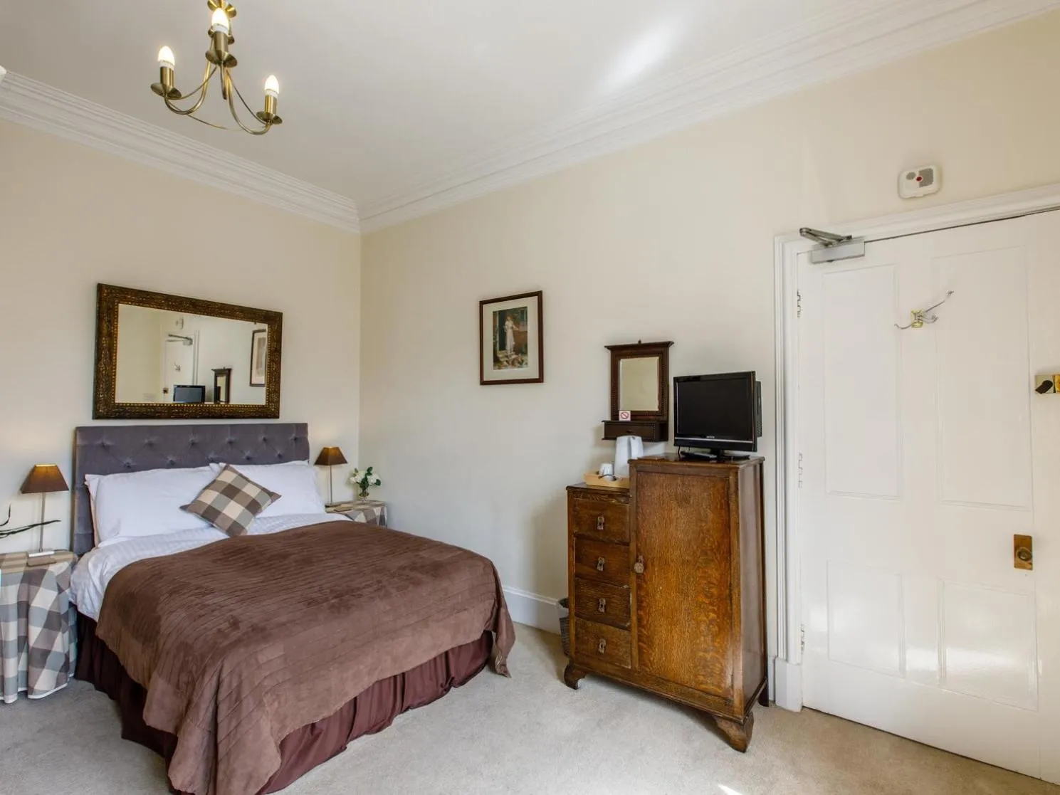 Bed in The Tannochbrae