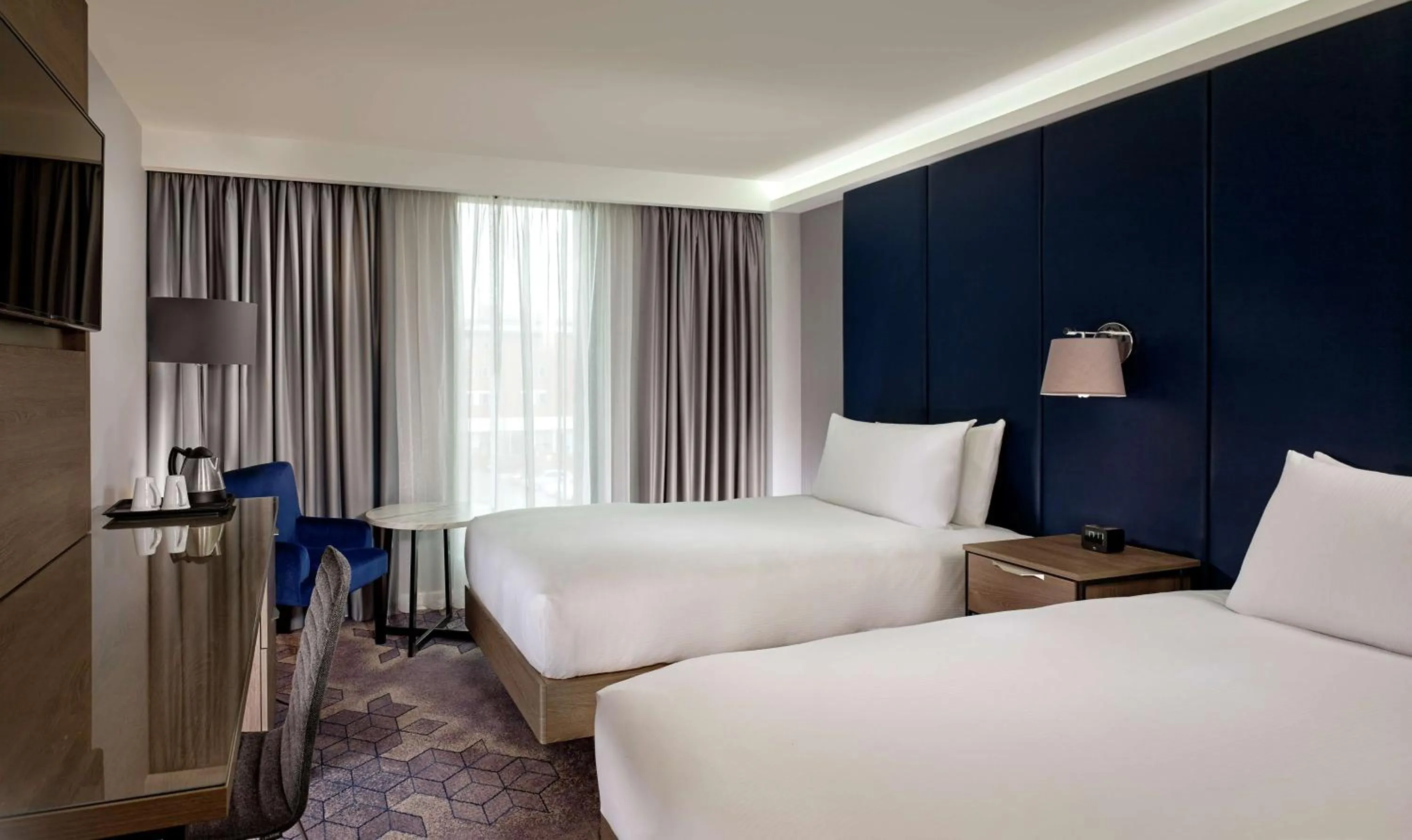 Bed in DoubleTree by Hilton Lincoln