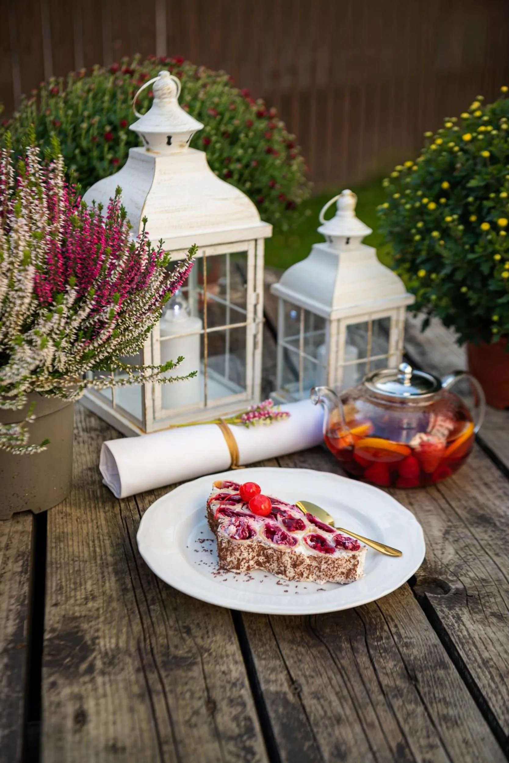 Garden in Red Baron Hotel & Restaurant