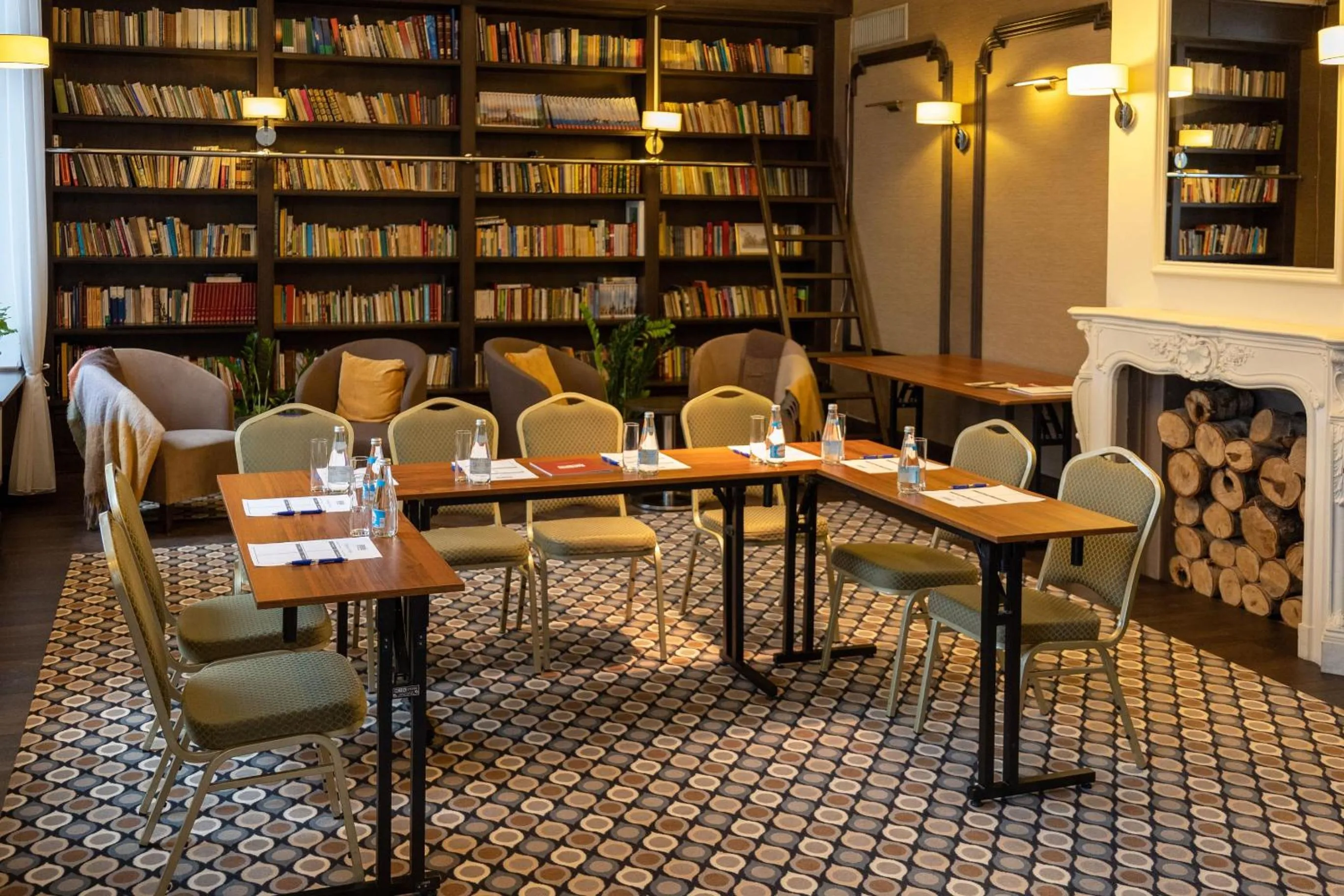 Meeting/conference room in Red Baron Hotel & Restaurant