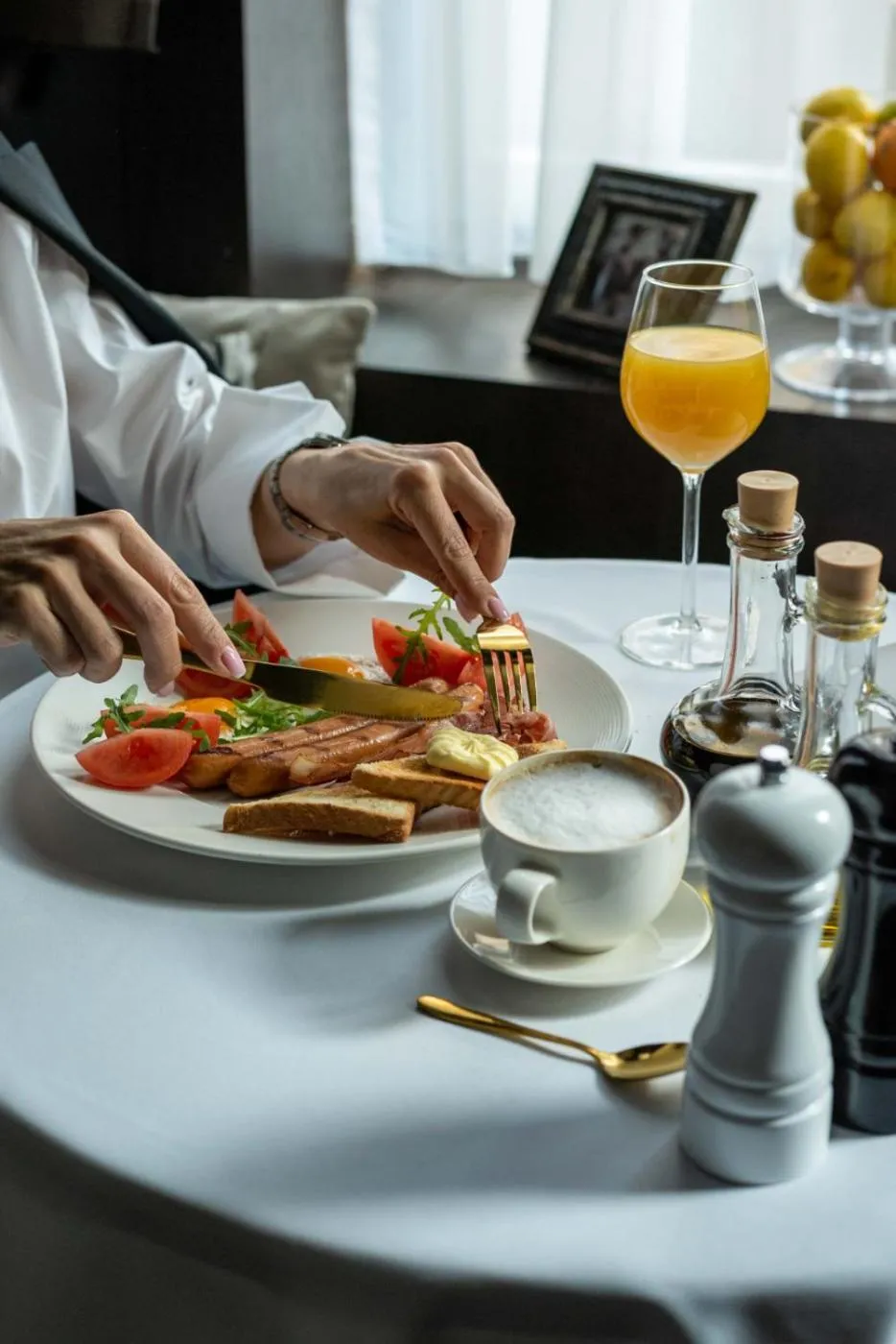 Breakfast in Red Baron Hotel & Restaurant