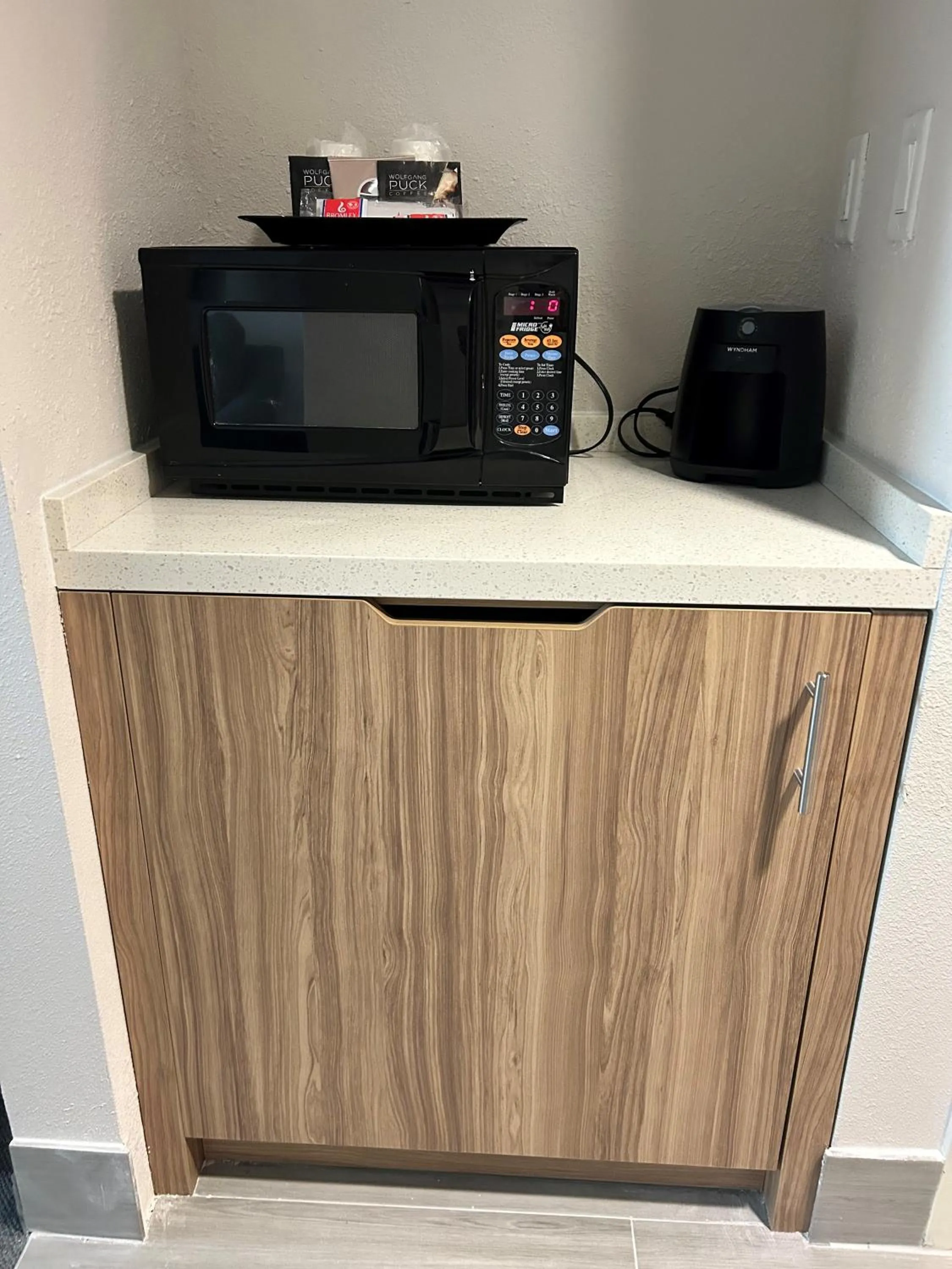 Coffee/tea facilities in Wingate by Wyndham Richmond Short Pump