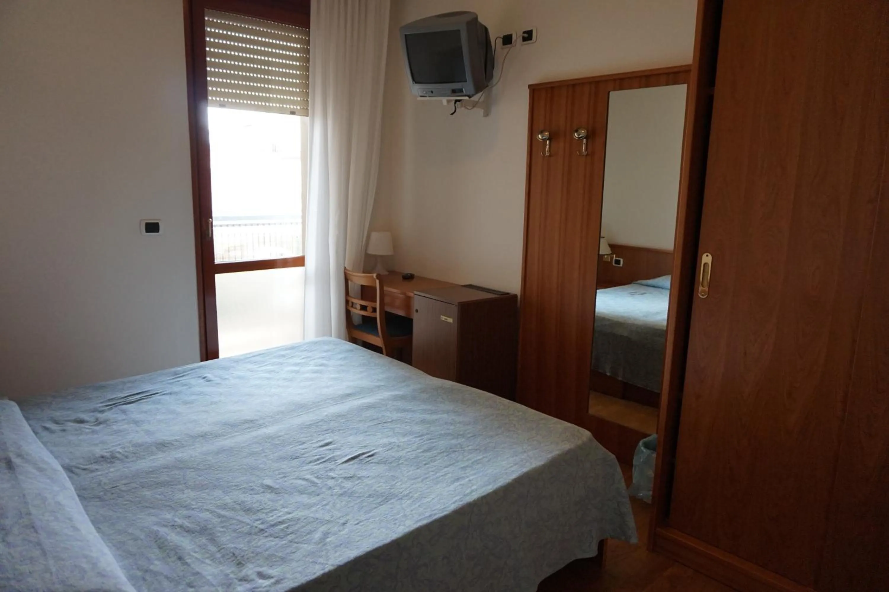 Bedroom, Bed in Hotel Flora