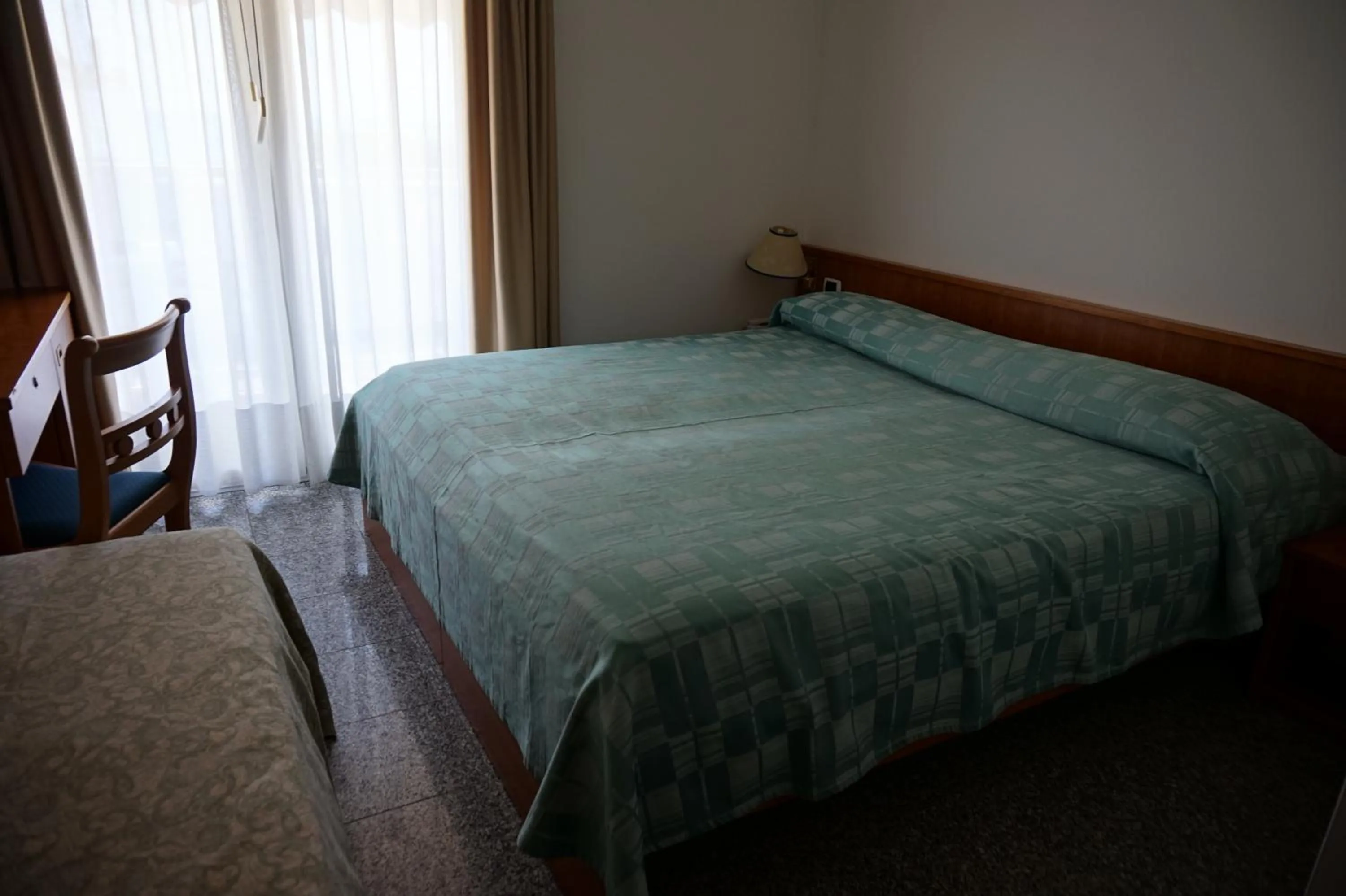 Bedroom, Bed in Hotel Flora