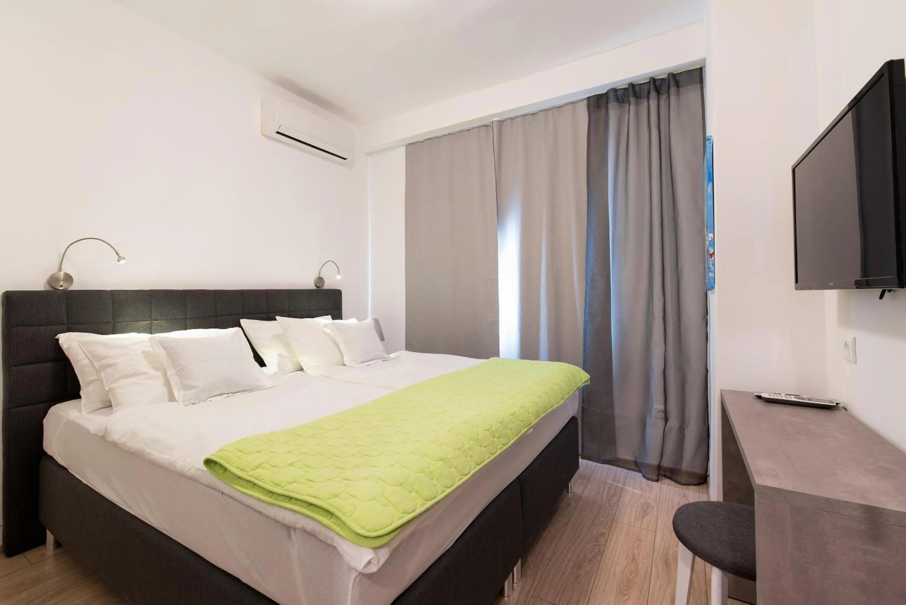 Bed in Beachfront Apartments Zanic