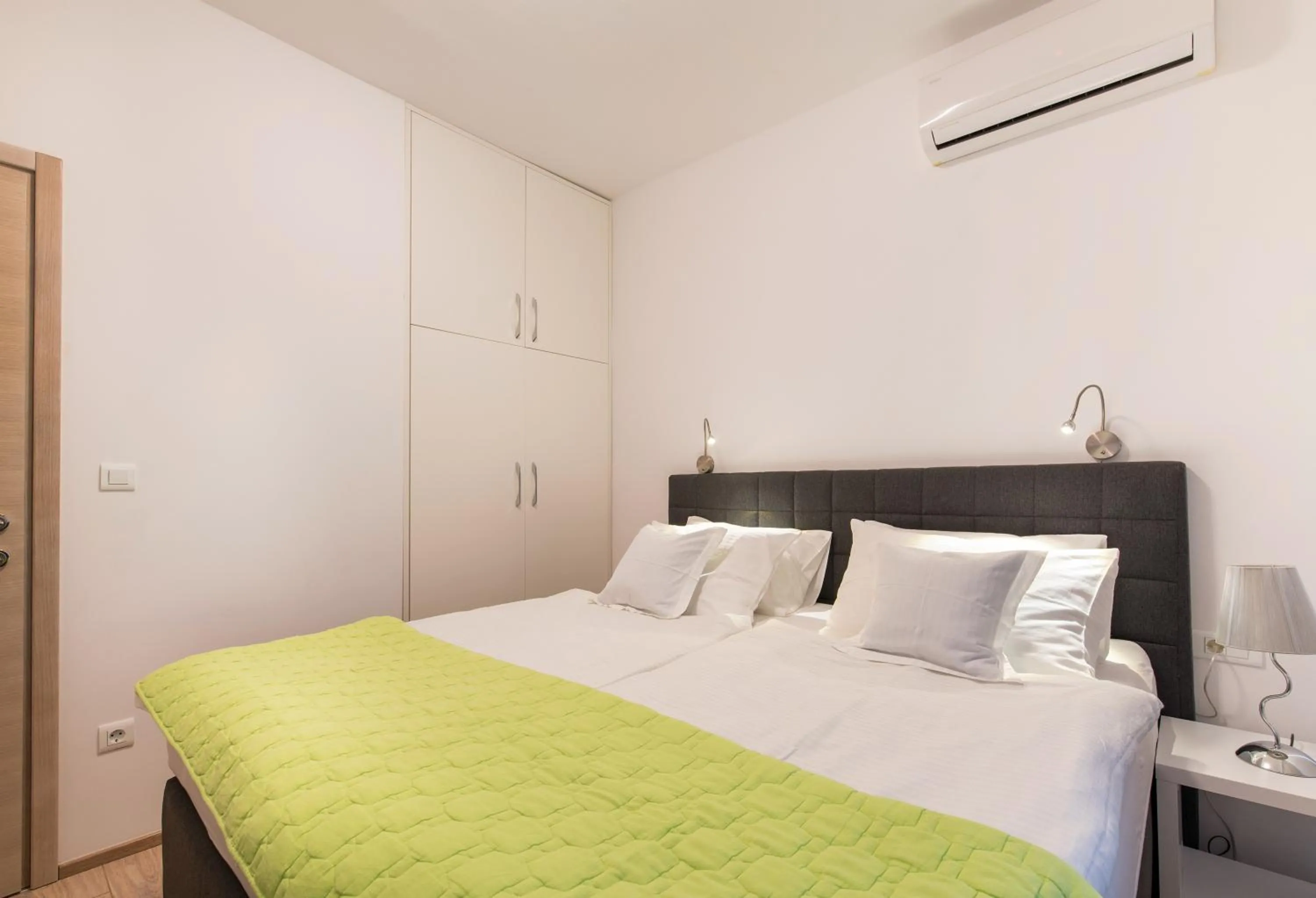 Bedroom, Bed in Beachfront Apartments Zanic