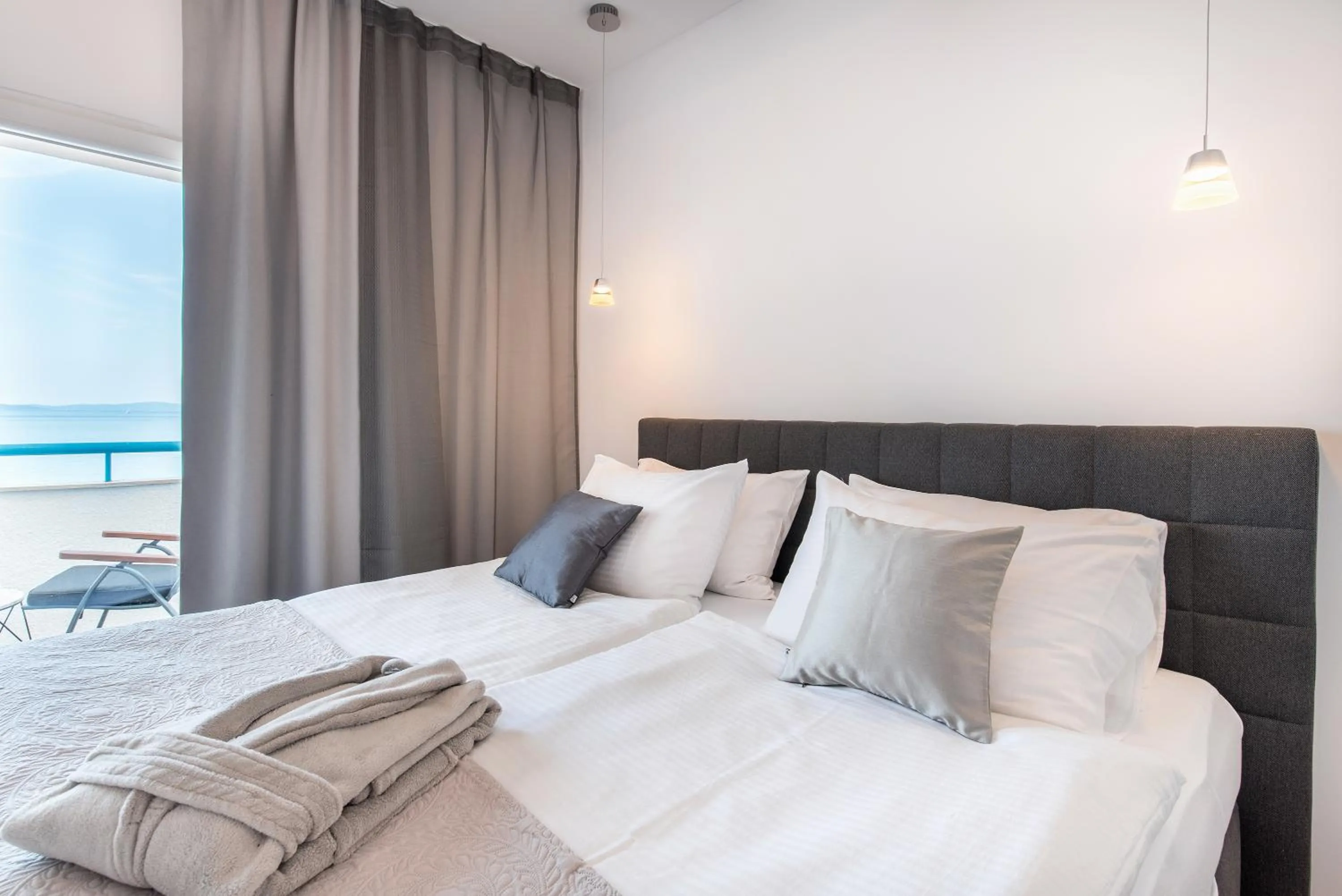 Bedroom, Bed in Beachfront Apartments Zanic