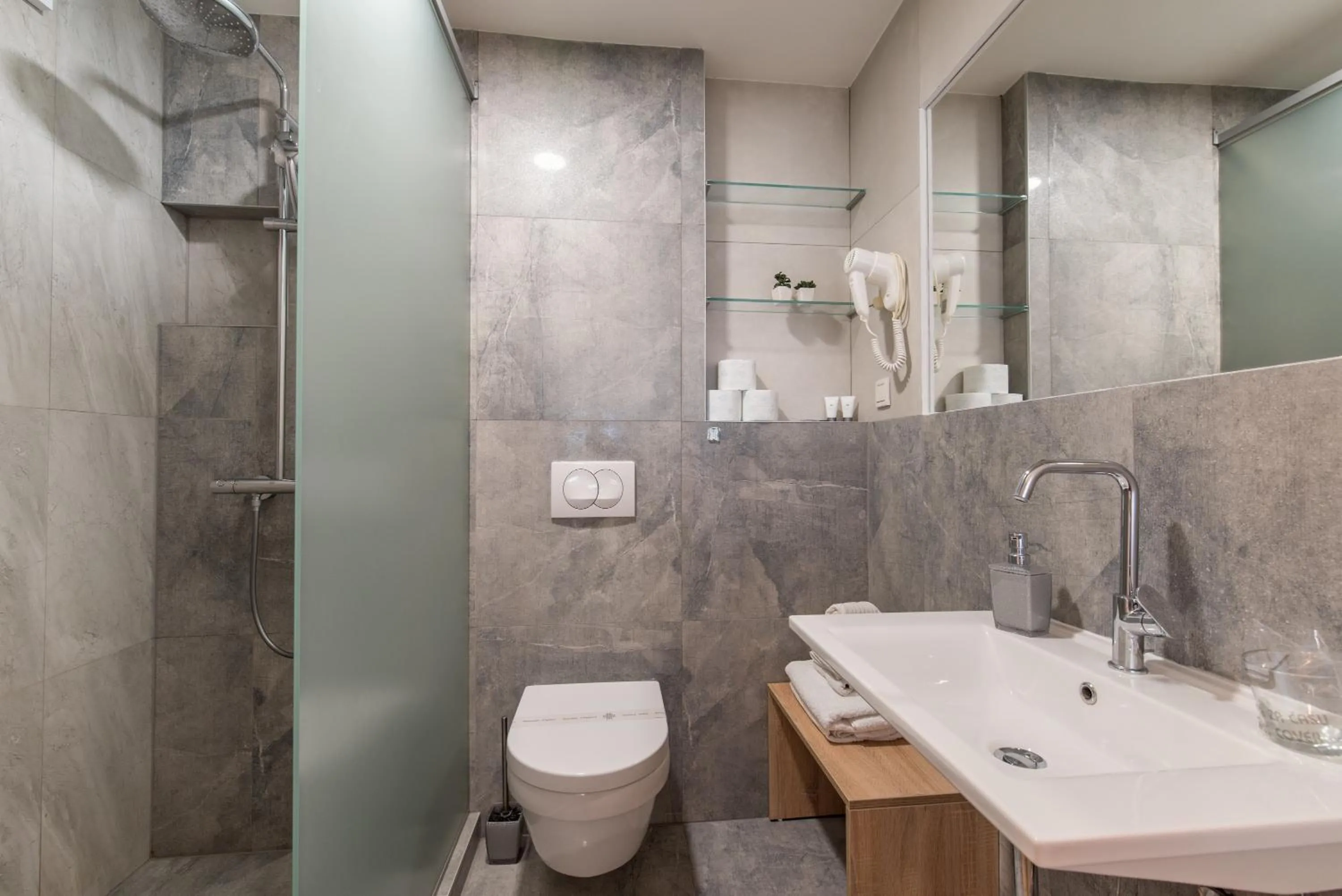 Shower in Beachfront Apartments Zanic
