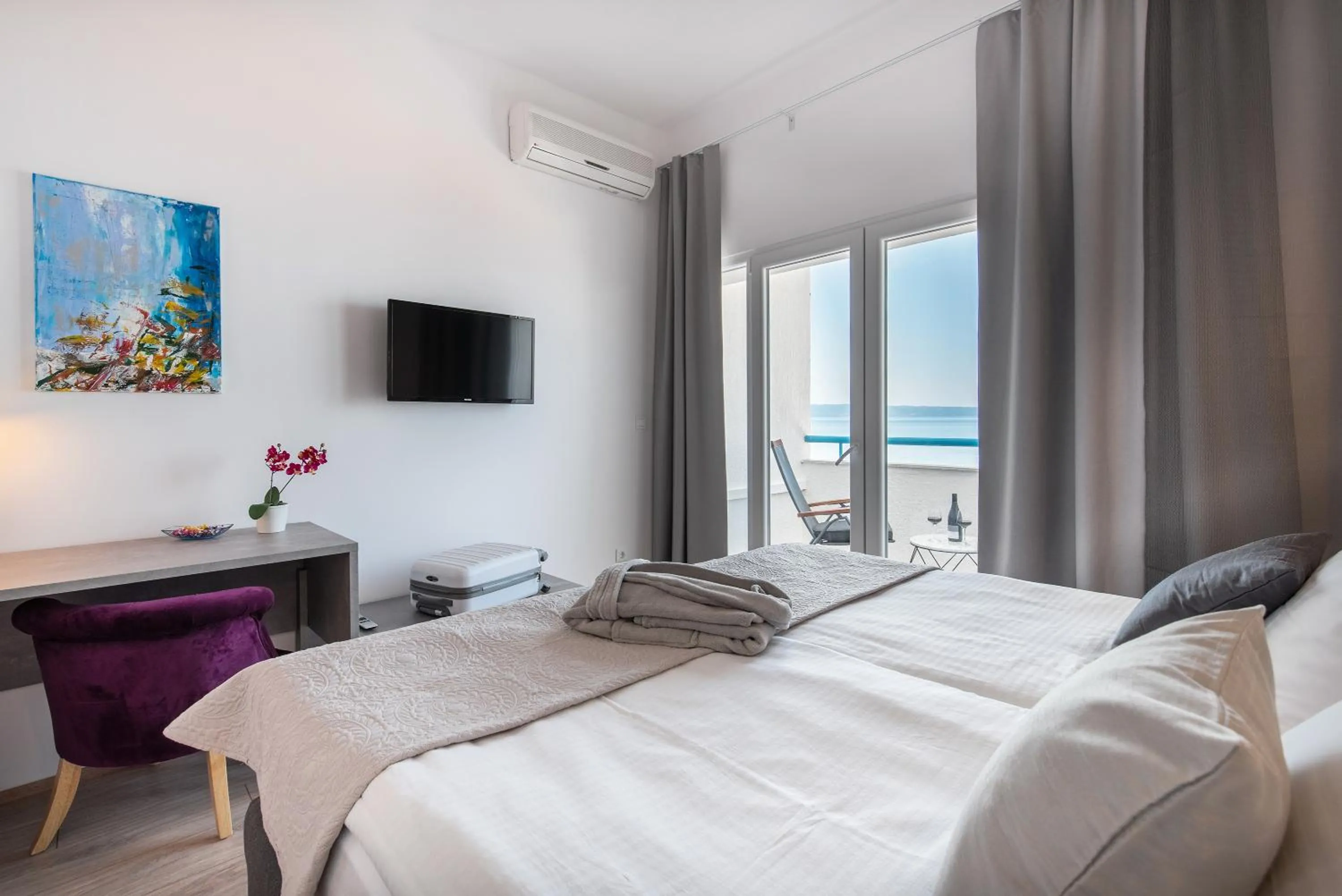 Bed in Beachfront Apartments Zanic