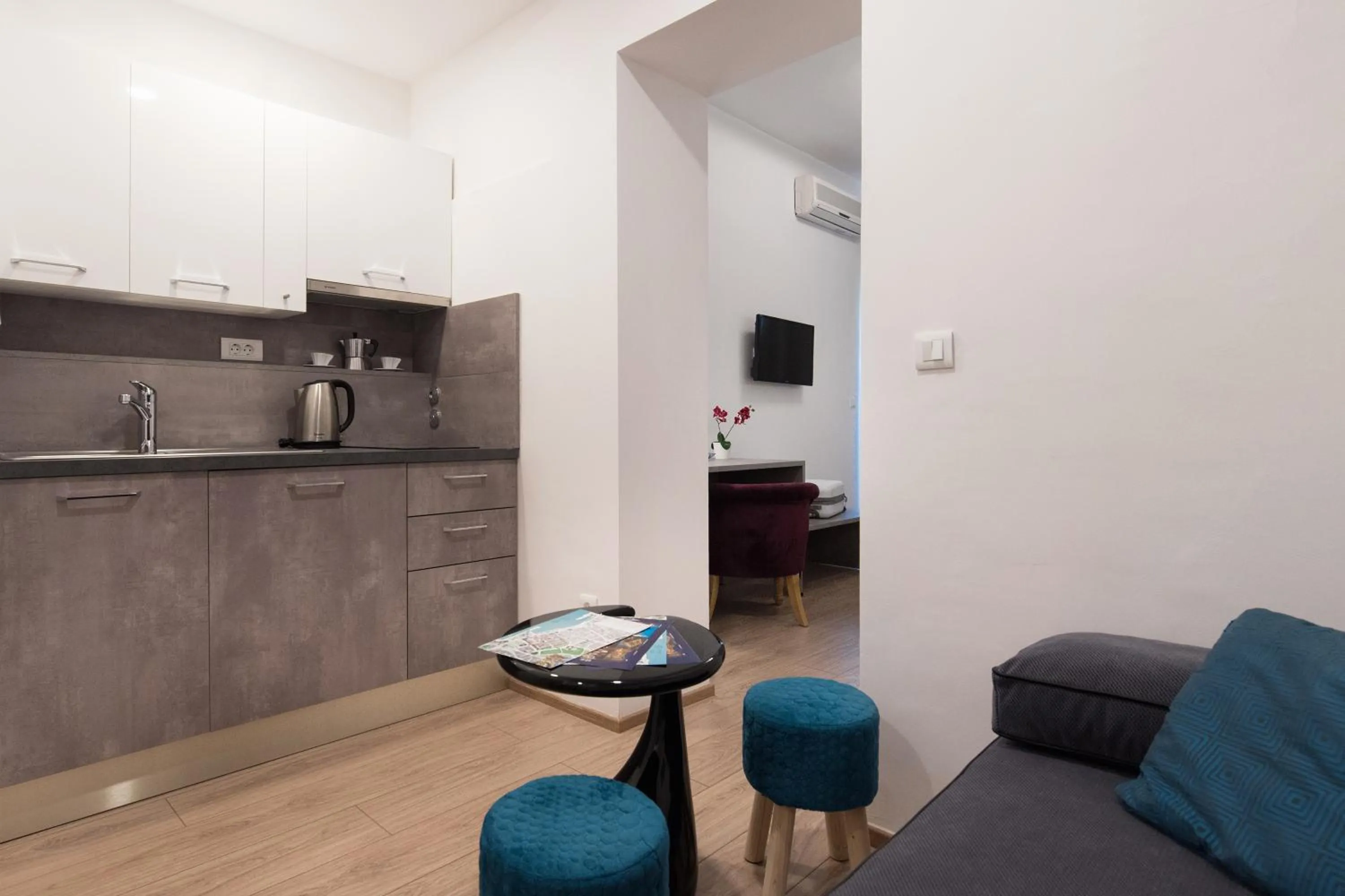 kitchen in Beachfront Apartments Zanic