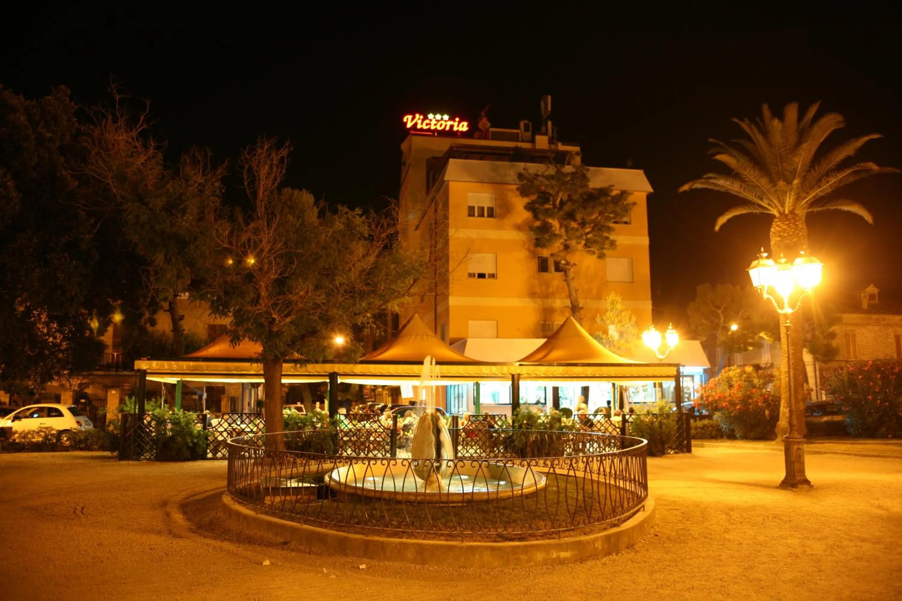 Facade/entrance in Hotel Victoria