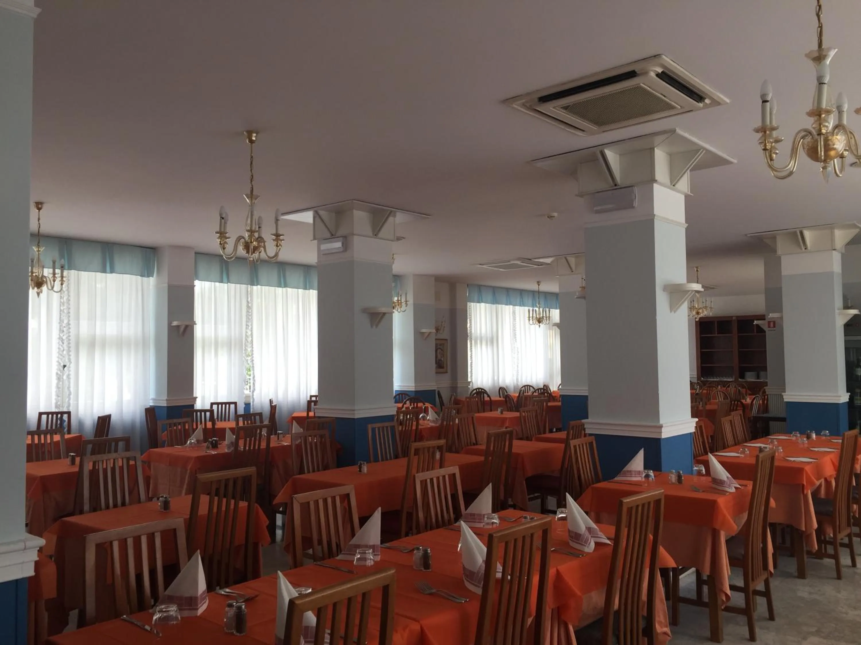Restaurant/places to eat in Hotel Consuelo