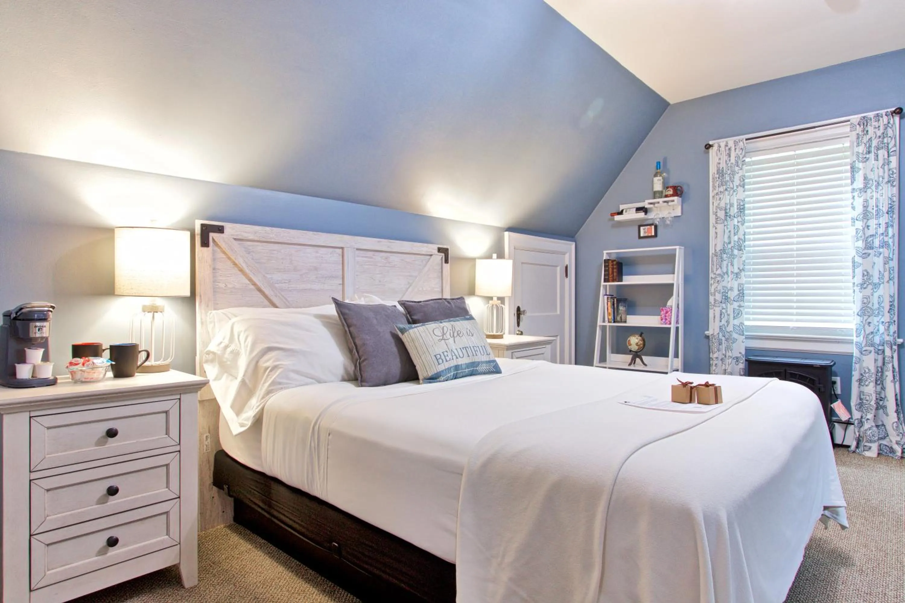 Bed in Blacksburg Bed & Breakfast