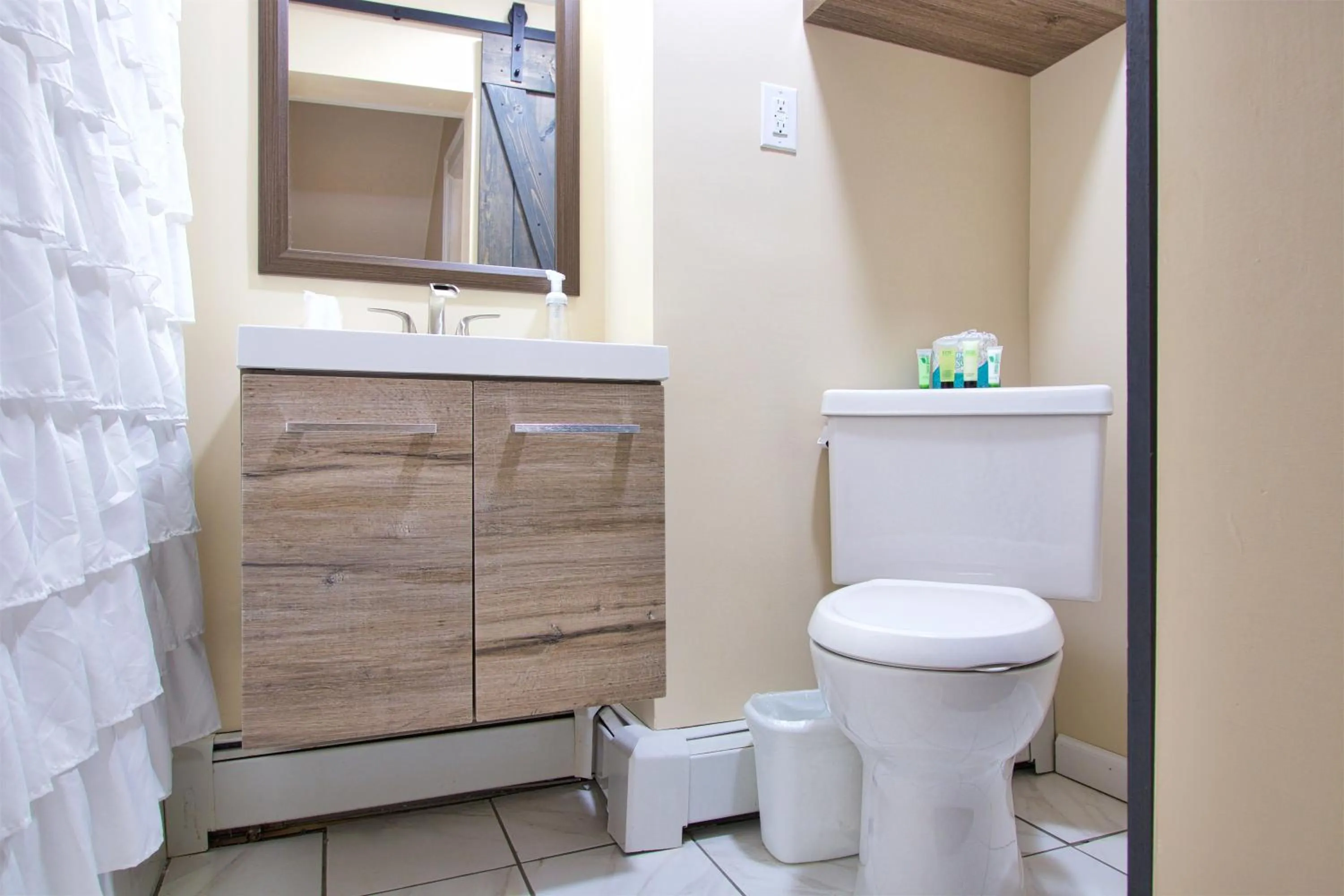 Bathroom in Blacksburg Bed & Breakfast