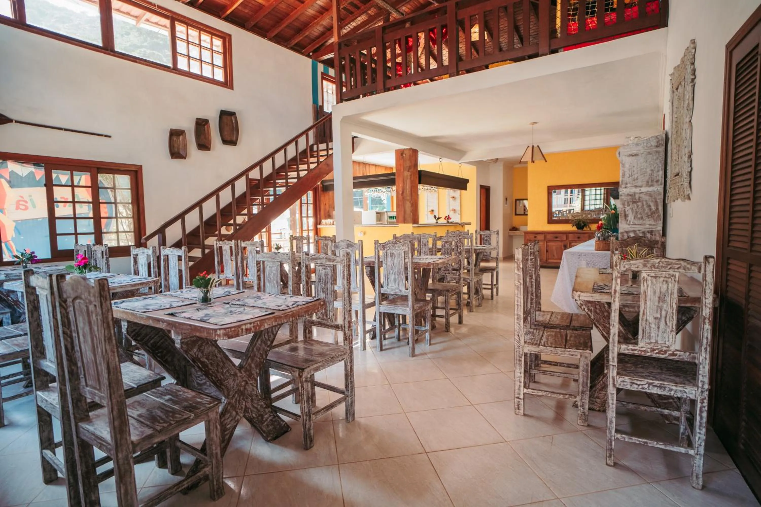 Restaurant/places to eat in Pousada Villa Atlântica