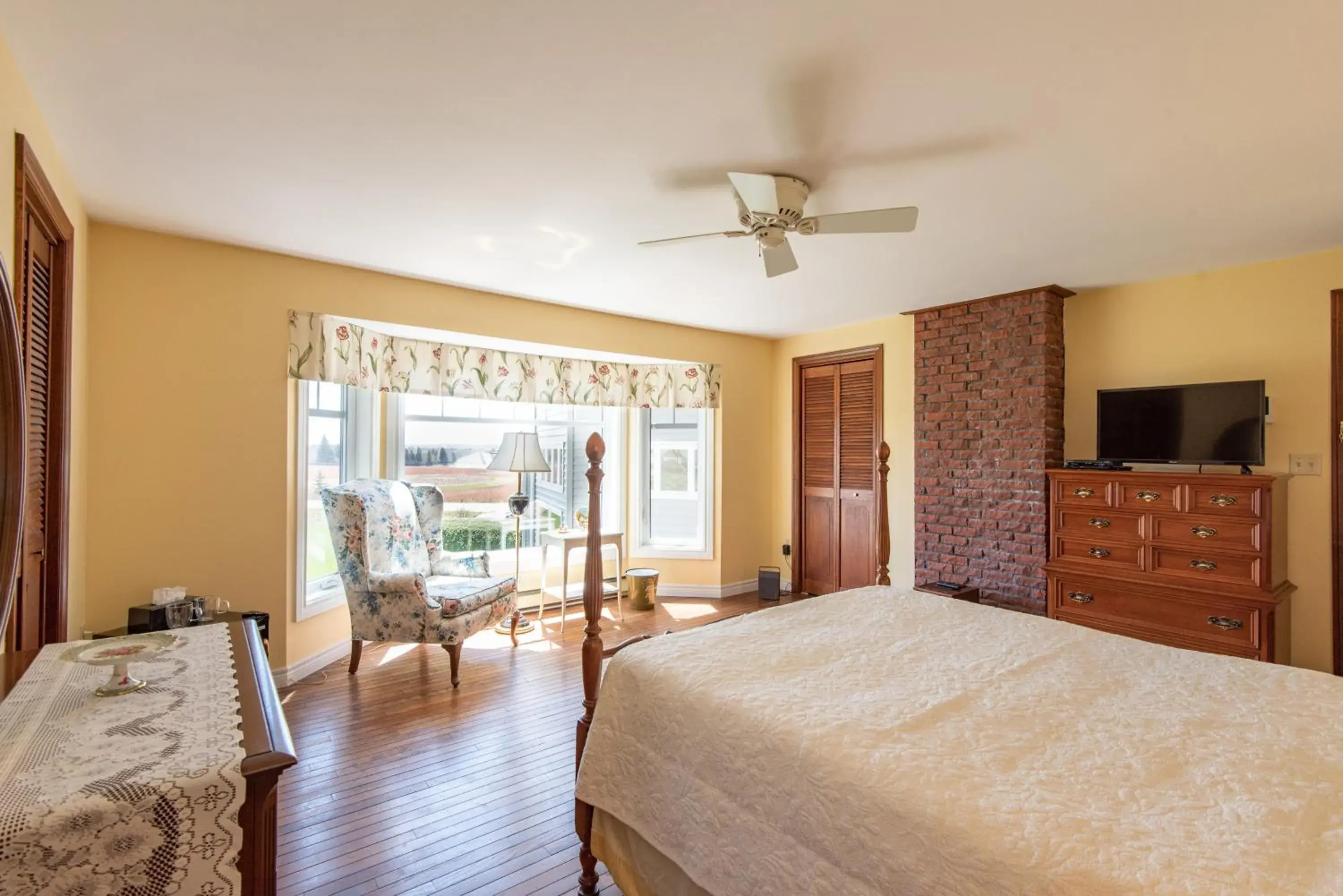 Double Room with Garden View in Chez Nous Double Room with Garden View in Chez Nous