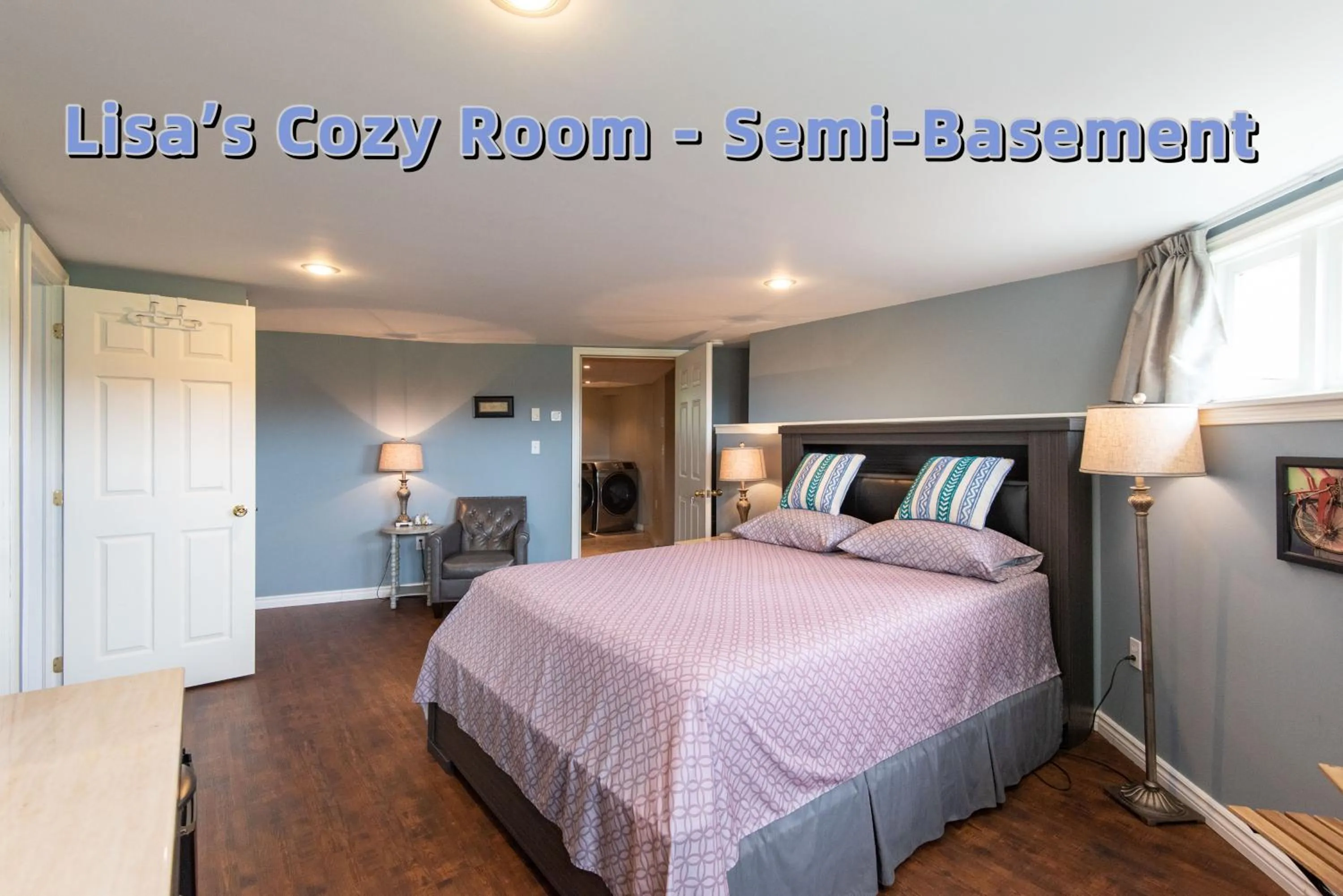 Photo of the whole room, Bed in Chez Nous