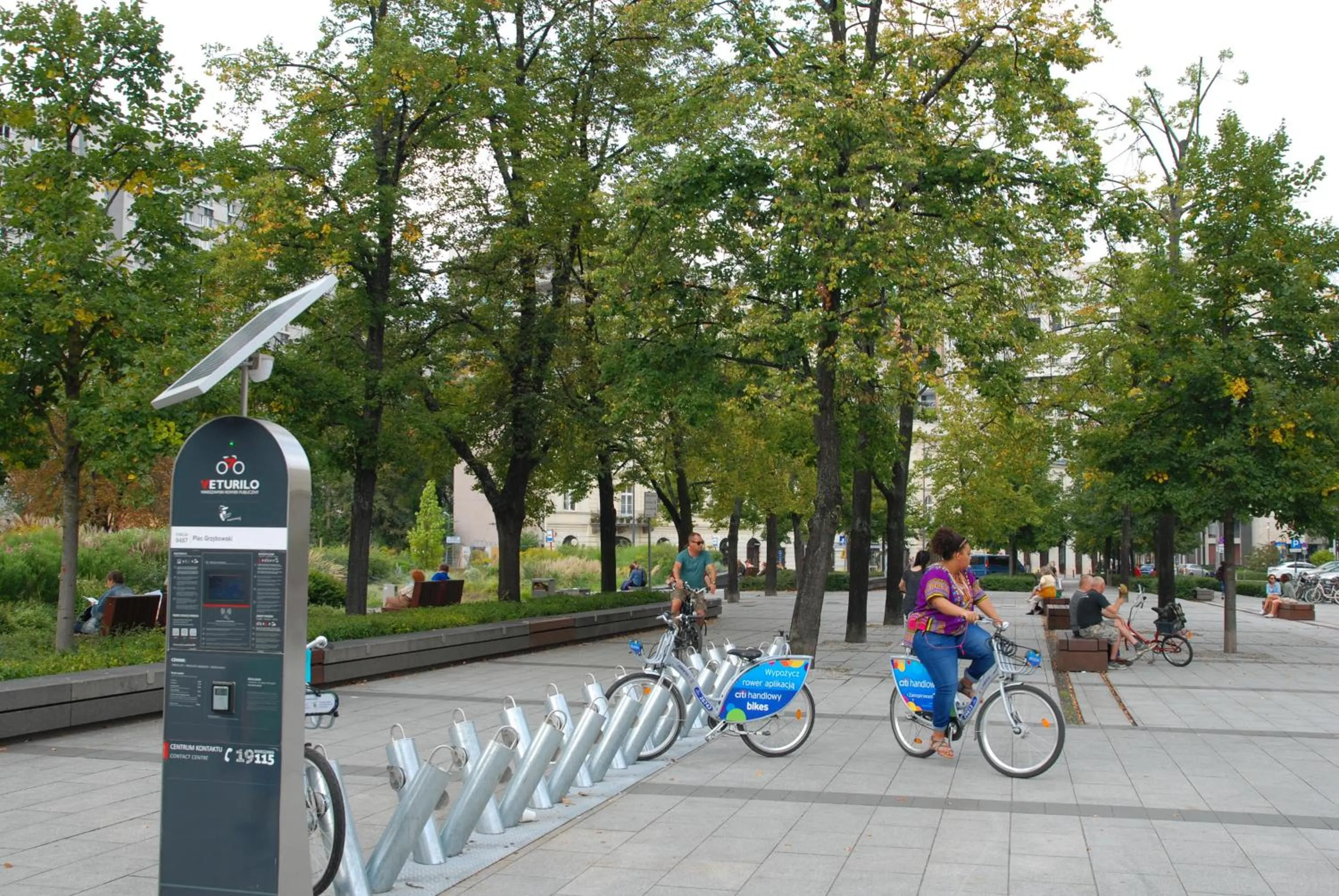 Cycling in Good Time Apartments Warsaw - Świętokrzyska