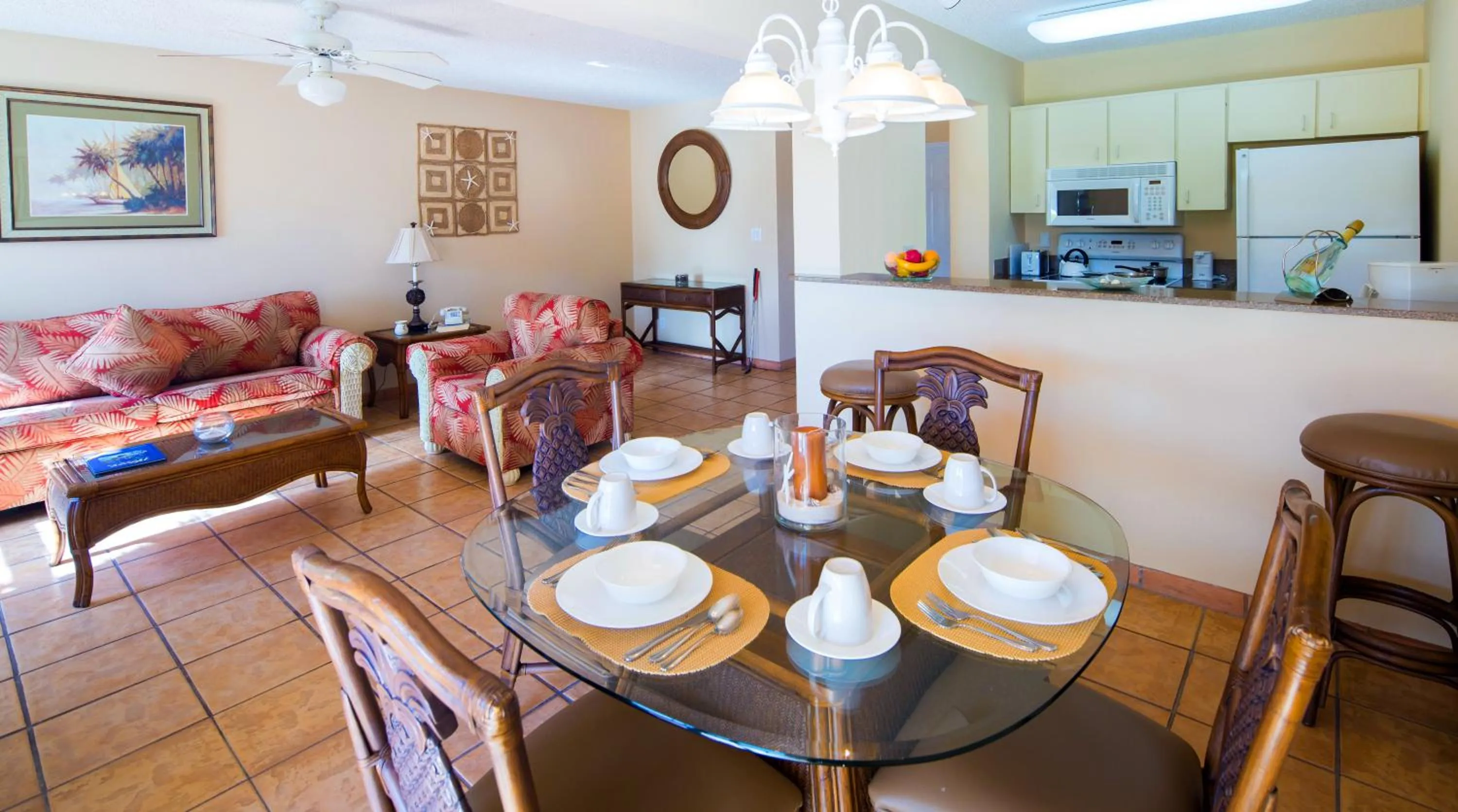 Dining area in Island Seas Resort